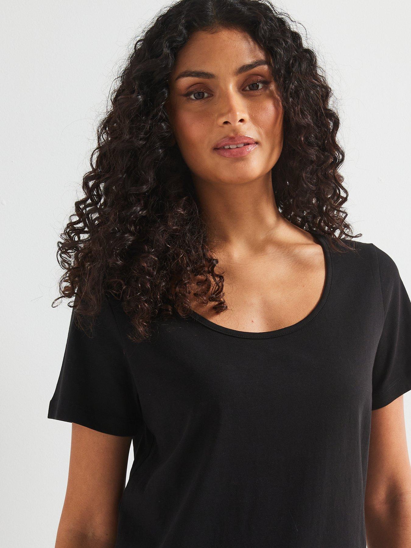 Image 4 of 6 of V by Very The Essential Scoop Neck T-Shirt - Black