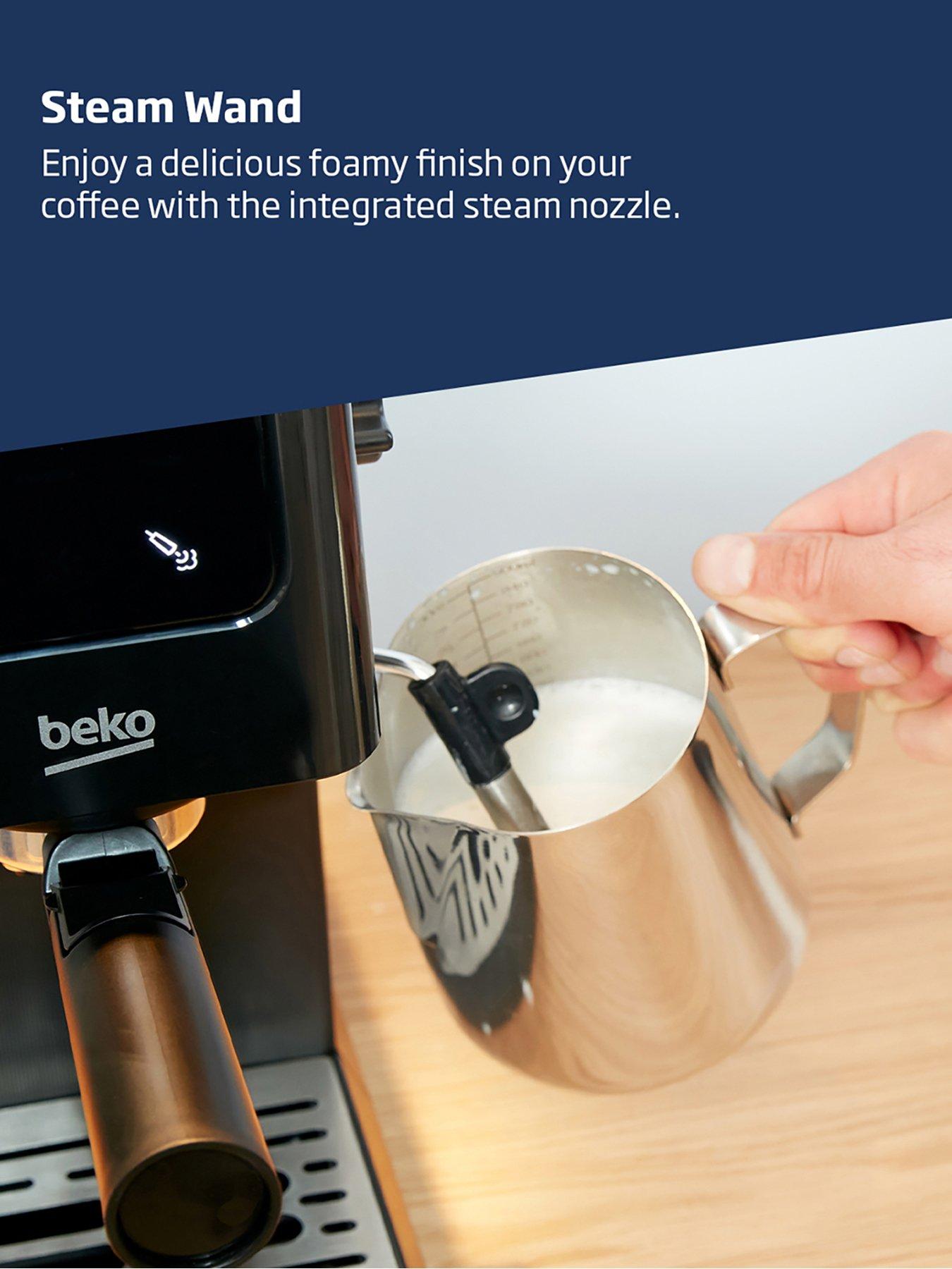 Image 3 of 7 of Beko CaffeExperto&trade; CEP5302B Espresso Coffee Machine with Steam Wand - Black