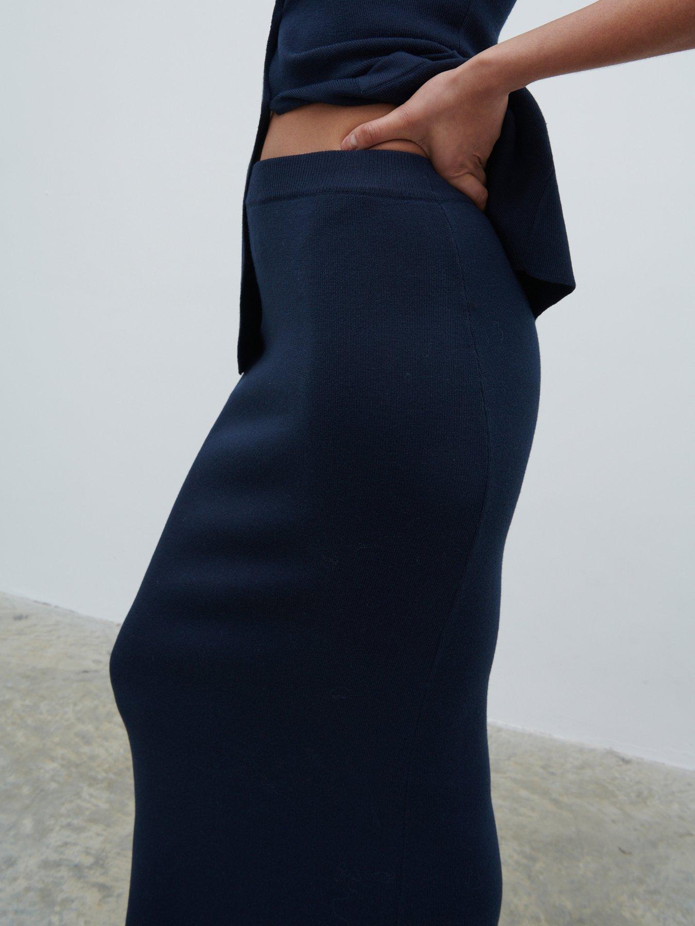 Image 2 of 4 of Pretty Lavish Reese Knitted Maxi Skirt - Navy