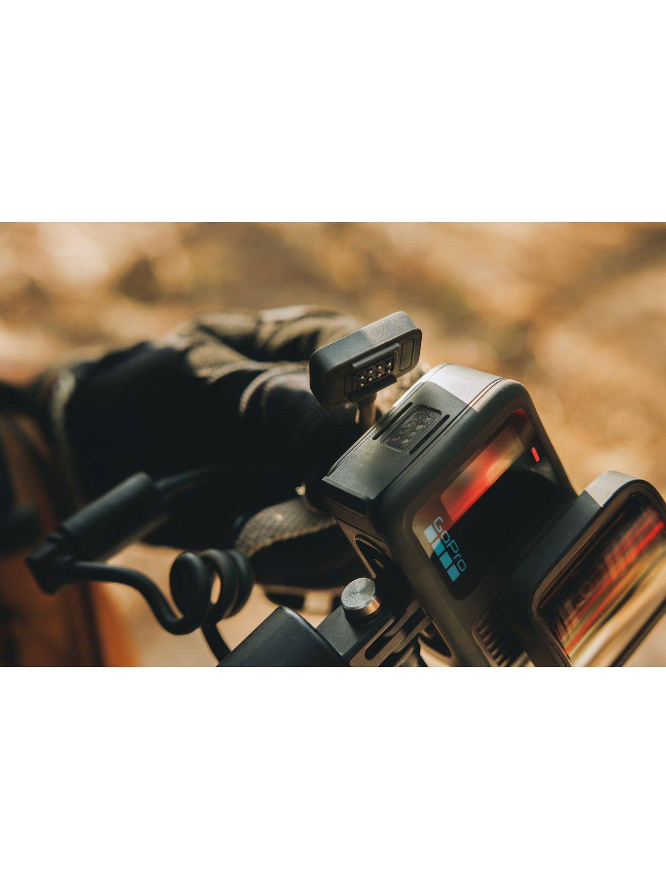 Image 4 of 4 of GoPro Contacto