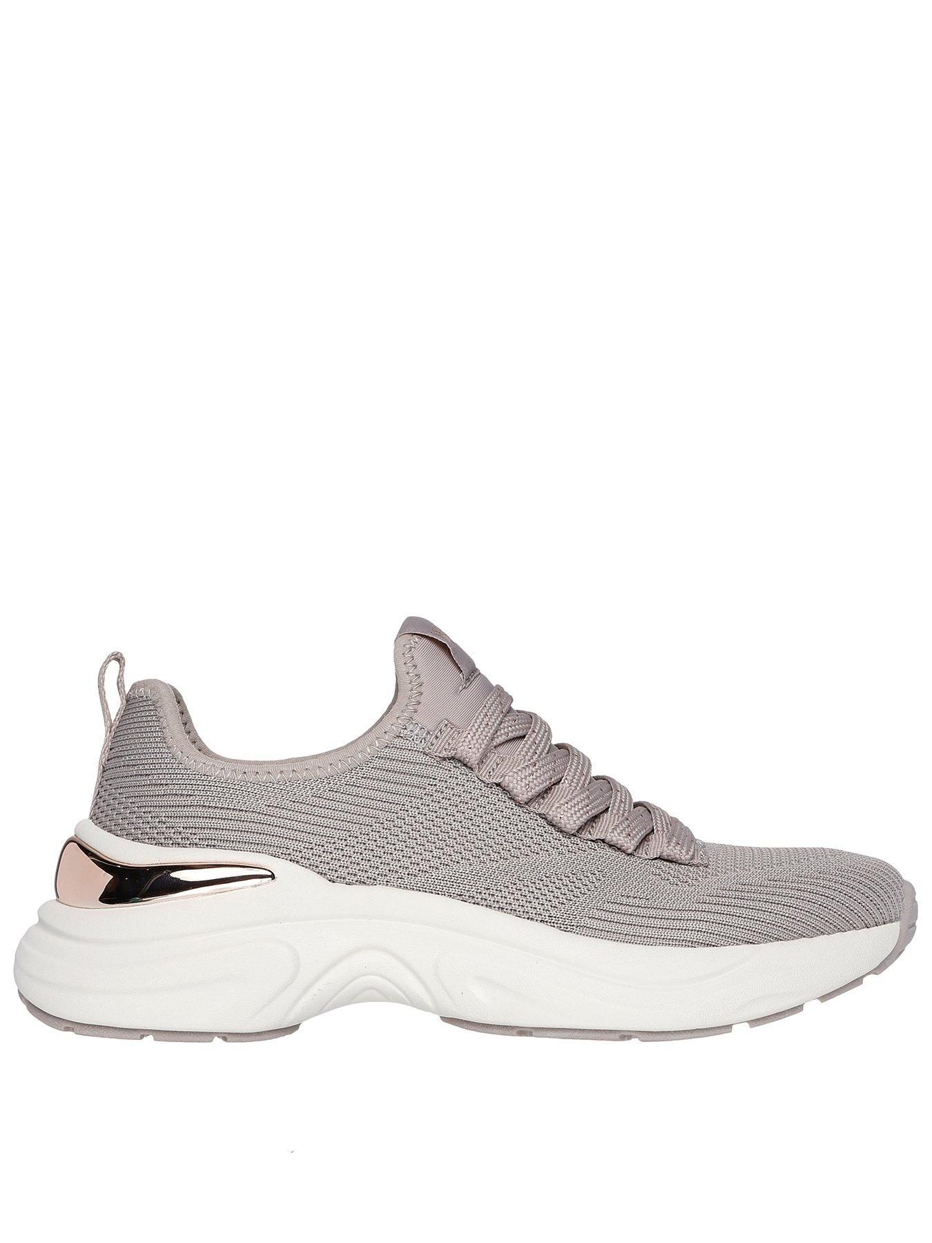 undefined Hazel Pretty Knitty Trainer
