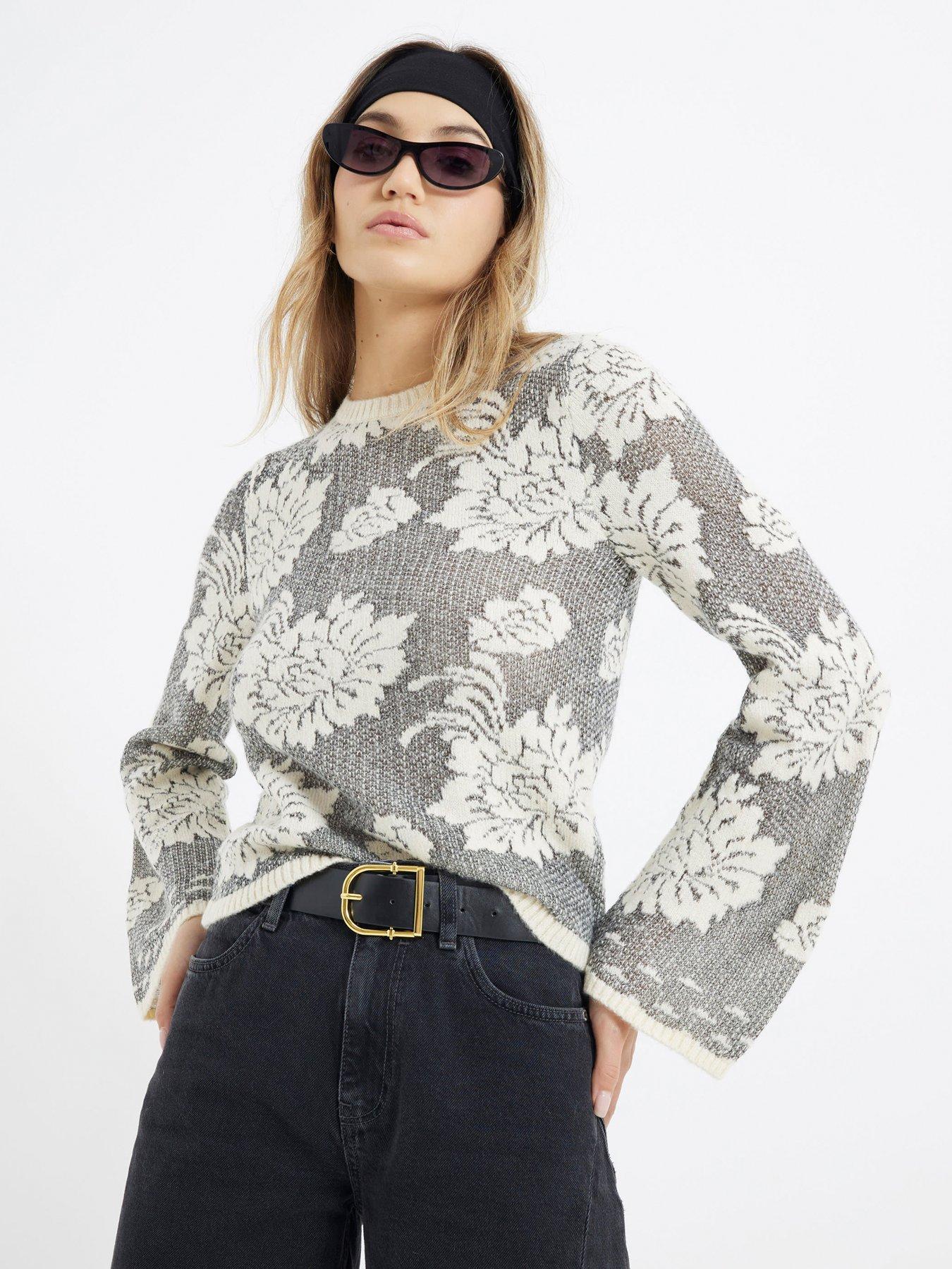 undefined Knitted Large Floral Crew Neck Jumper - Black
