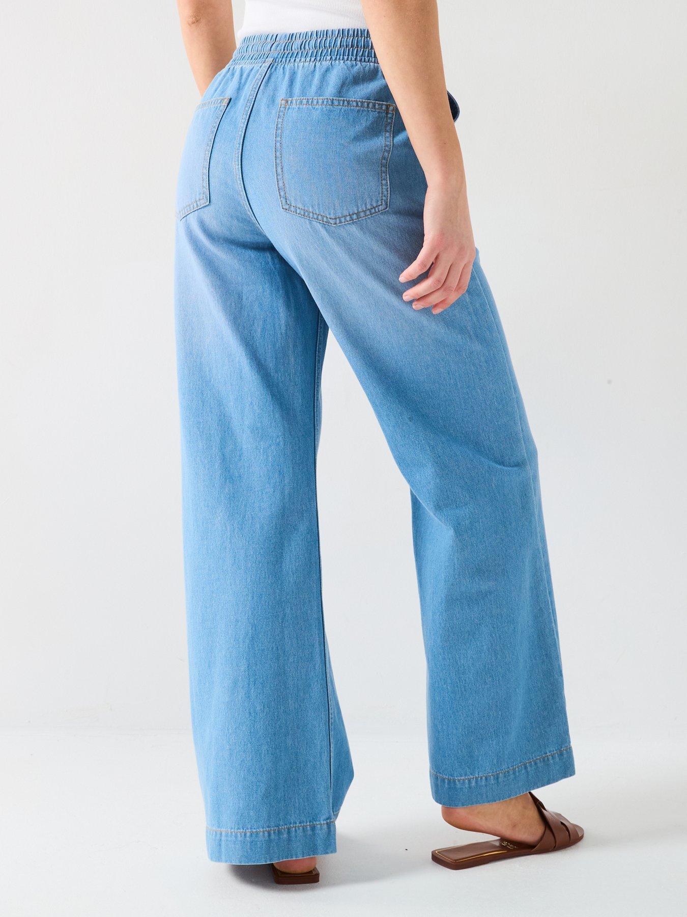 Image 2 of 6 of The Very Collection Pleat Top Wide Jeans - Mid Wash