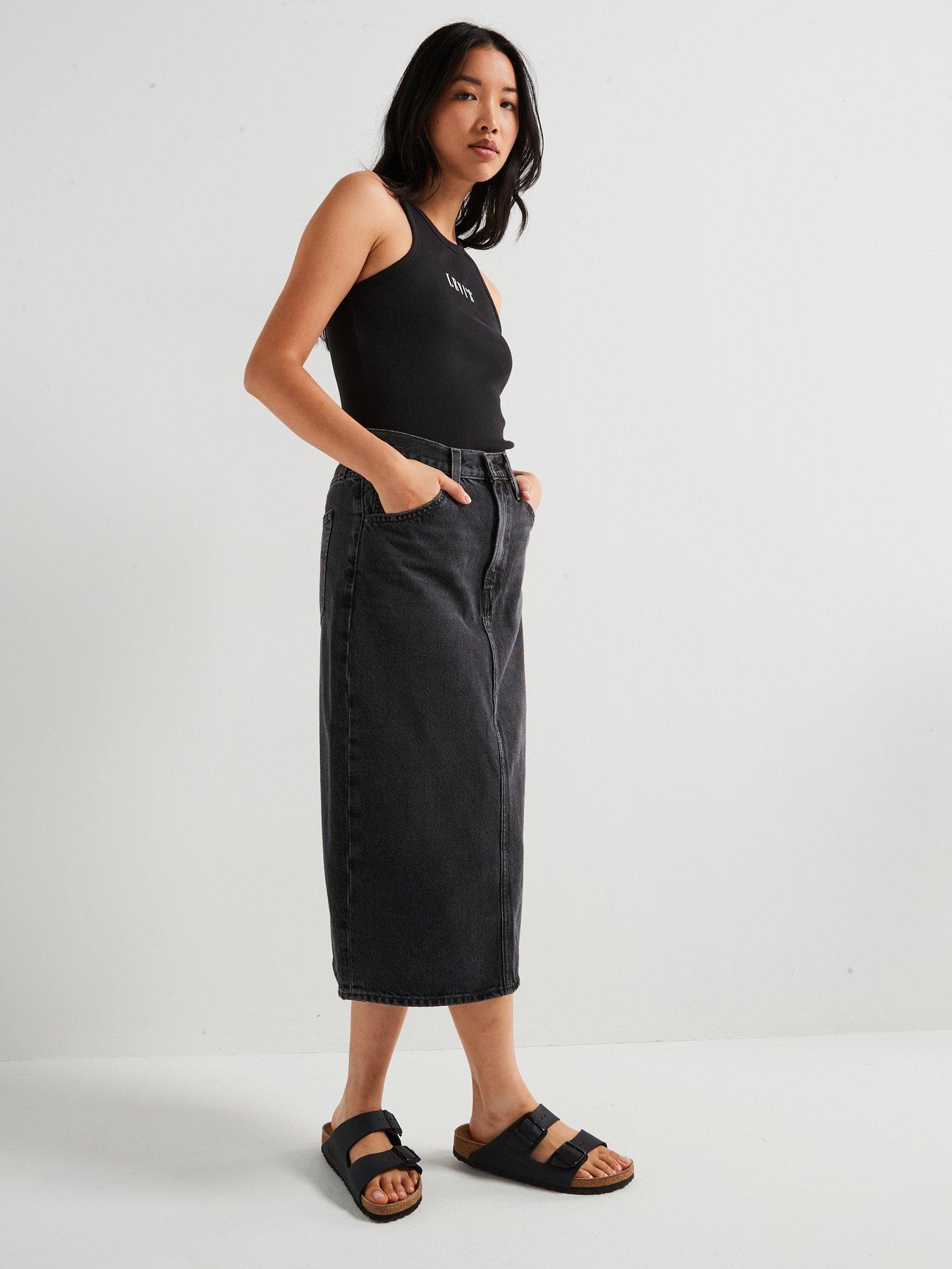 Image 4 of 6 of Levi's High-rise Slit Skirt - Wandering Spirit Clean - Black
