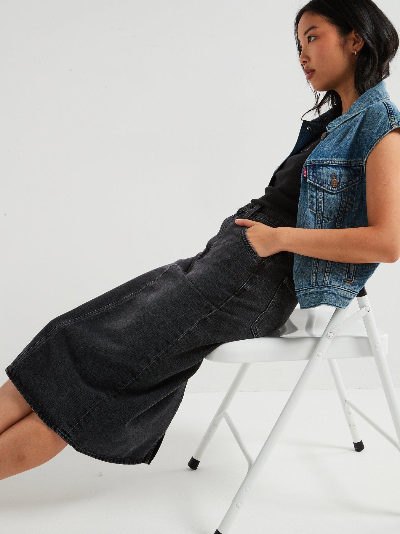 Image 5 of 6 of Levi's High-rise Slit Skirt - Wandering Spirit Clean - Black