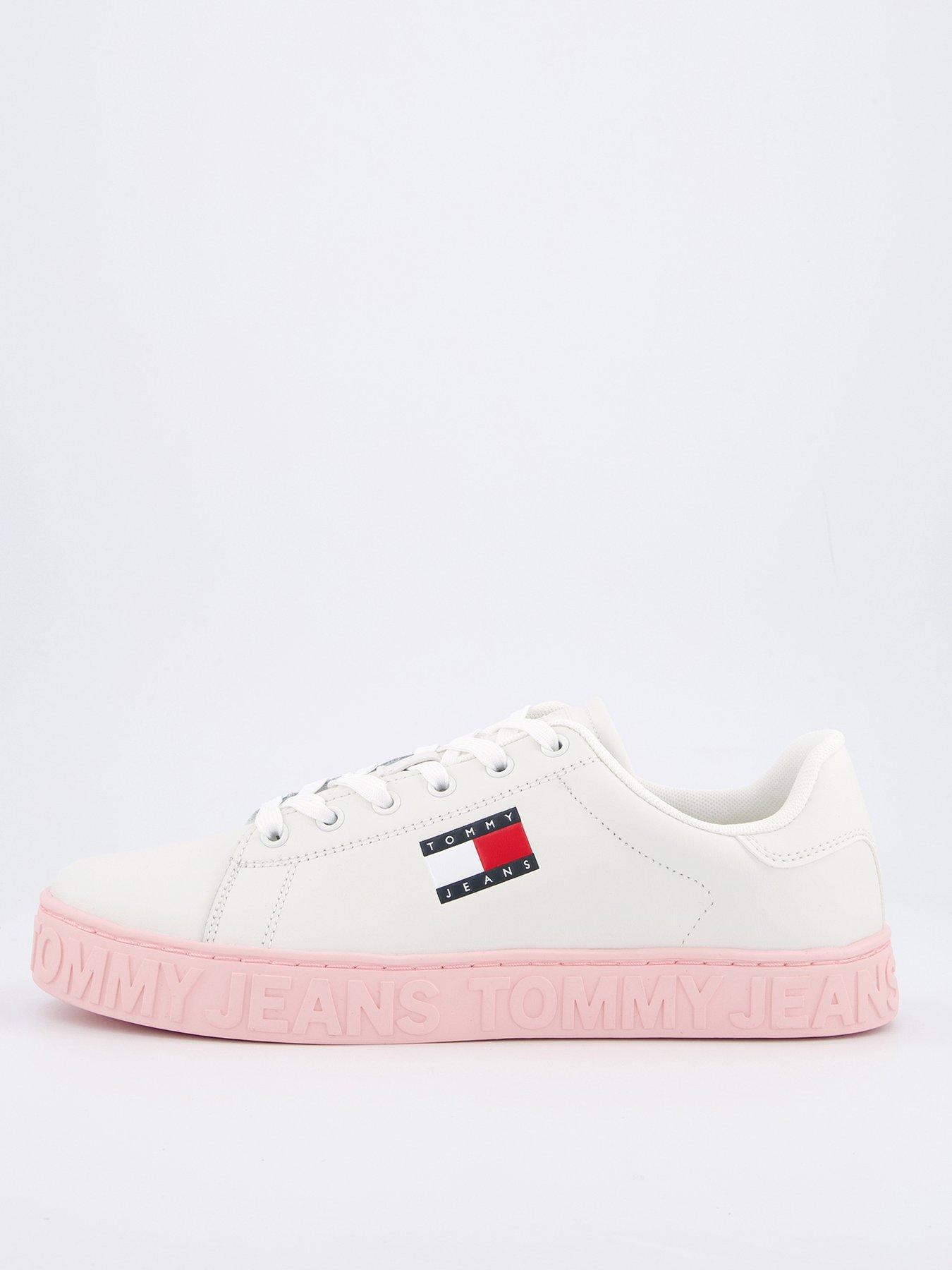 undefined Outsole Logo Trainer - White/pink