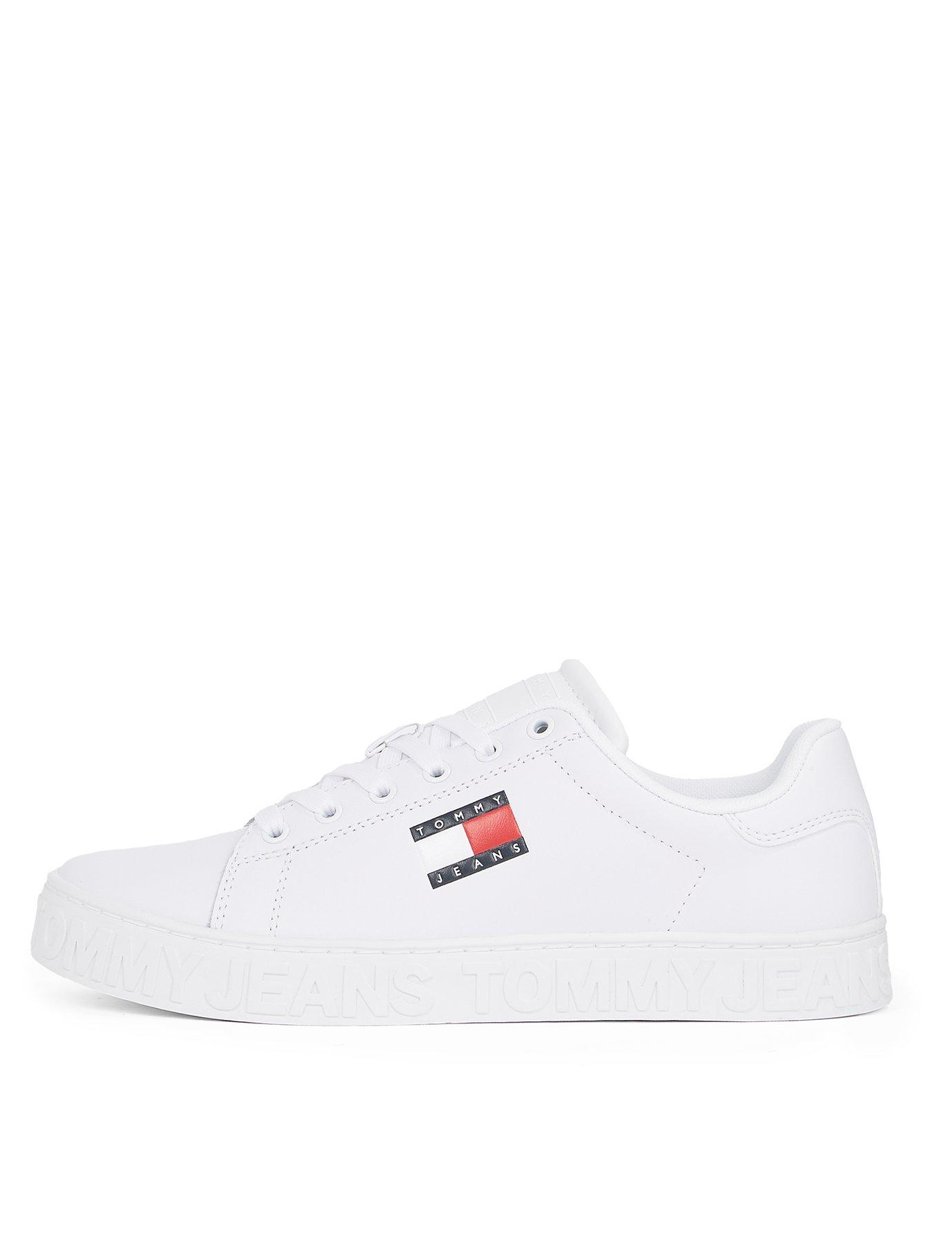 undefined Outsole Logo Trainer - White/pink
