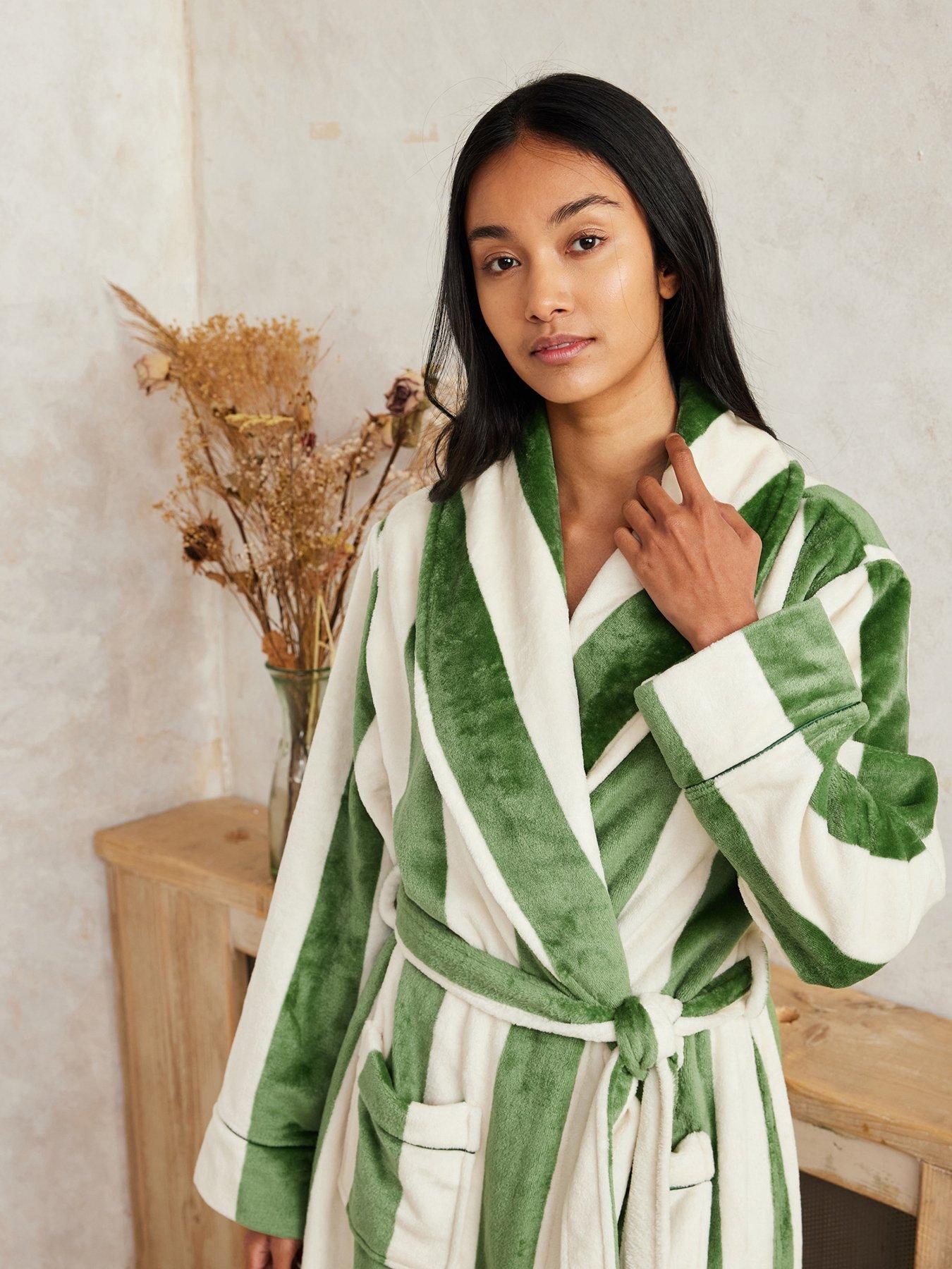 Image 4 of 4 of CHELSEA PEERS Longline Robe - Sealskin Fleece - Khaki