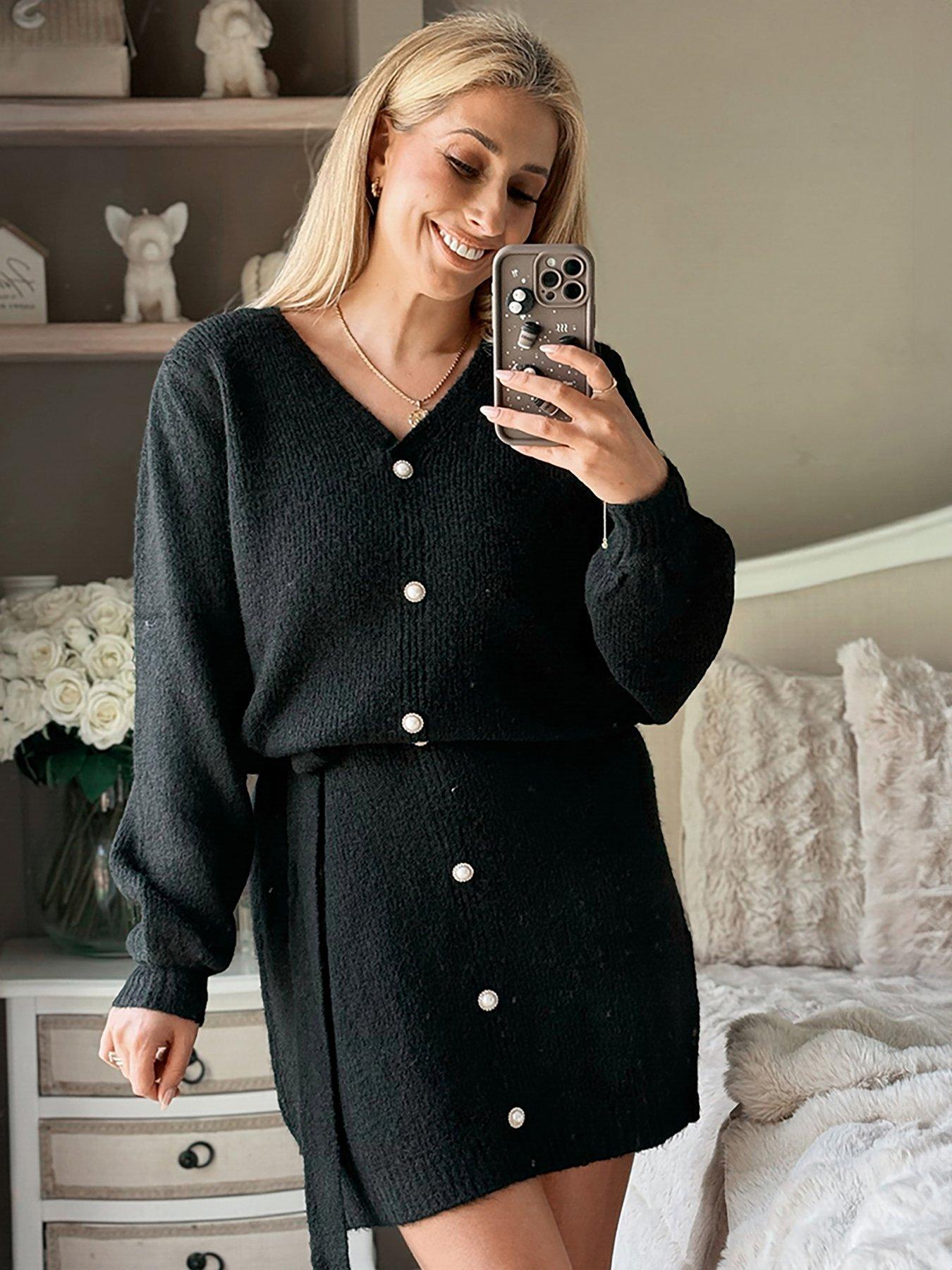 In The Style Stacey Solomon Pearl Button Detail Knit Mini Dress