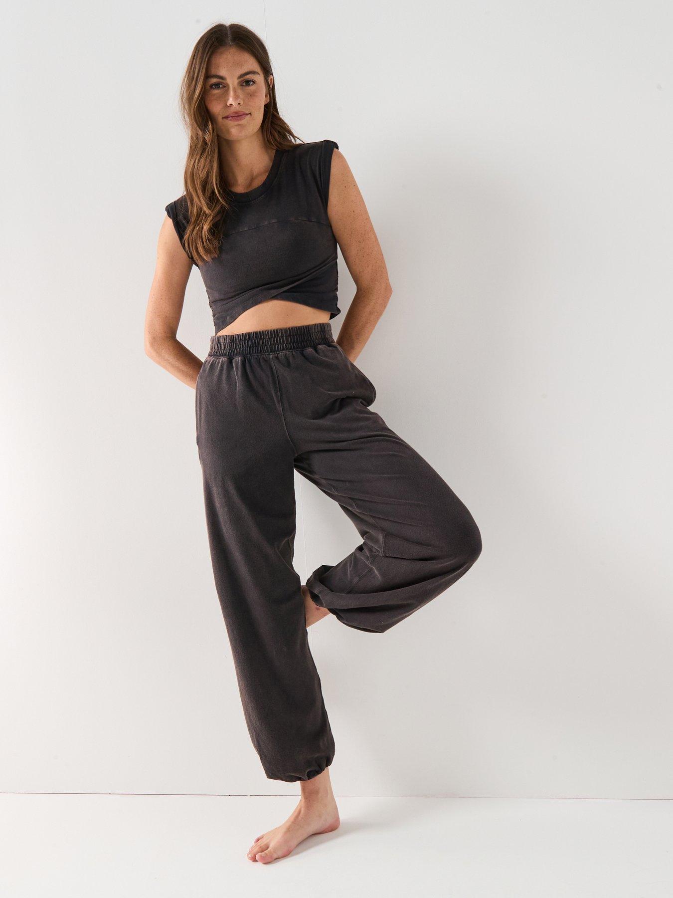 undefined Womens Training Golden Hour Set - Black