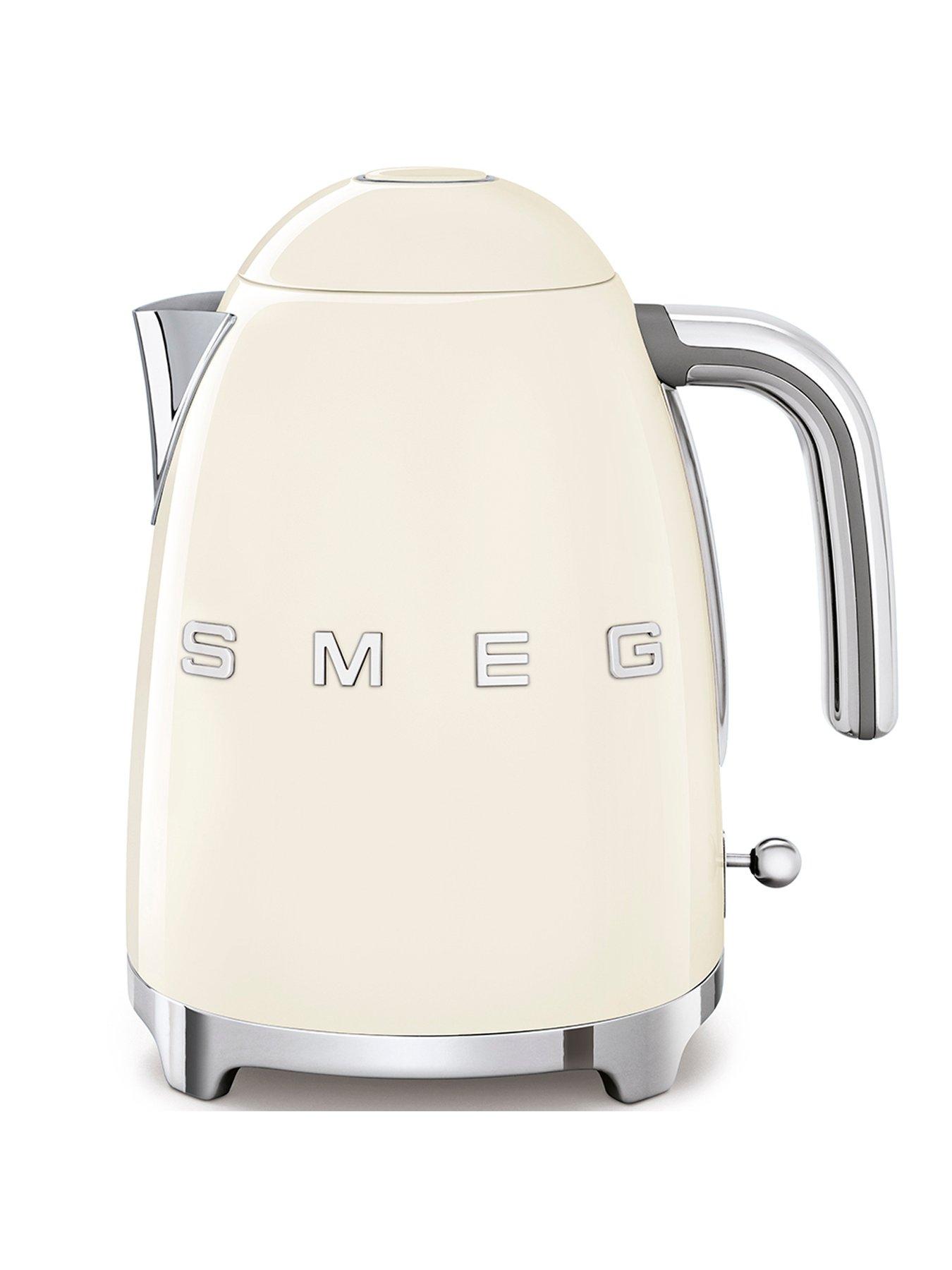 Image 3 of 7 of Smeg 50's Style Kettle KLF03CRUK&nbsp;and 4-Slice Toaster - Cream