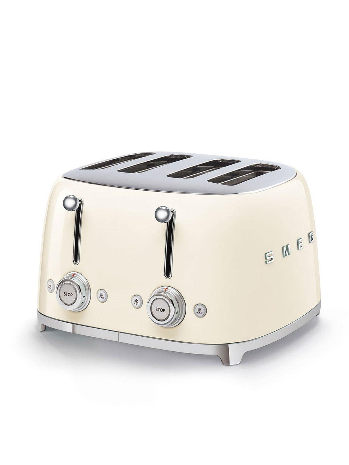 Image 4 of 7 of Smeg 50's Style Kettle KLF03CRUK&nbsp;and 4-Slice Toaster - Cream