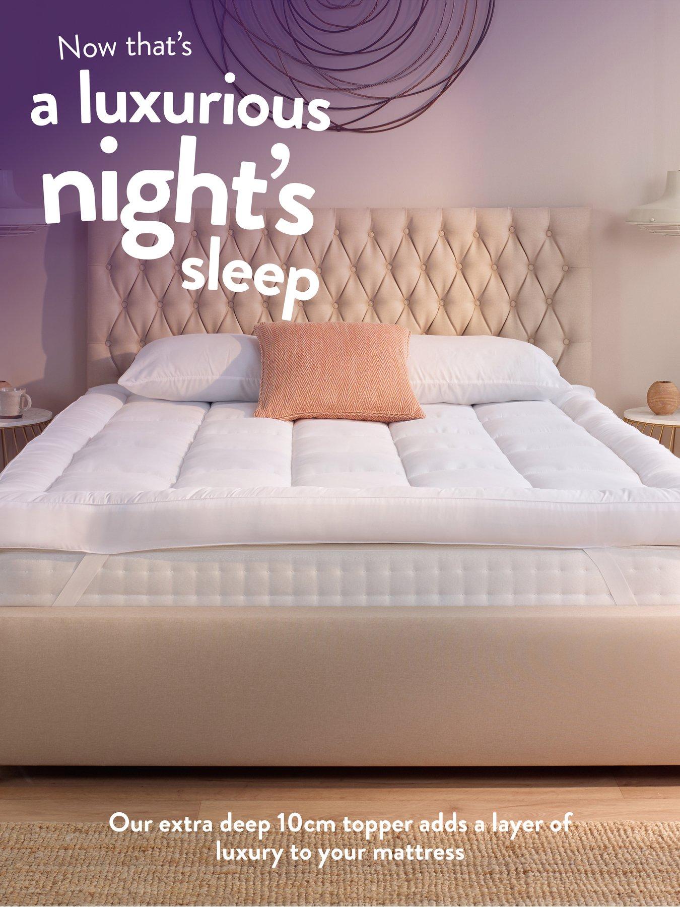 Image 4 of 8 of Slumberdown Sleep Soundly Climate Control Extra Deep 10cm Mattress Topper- King