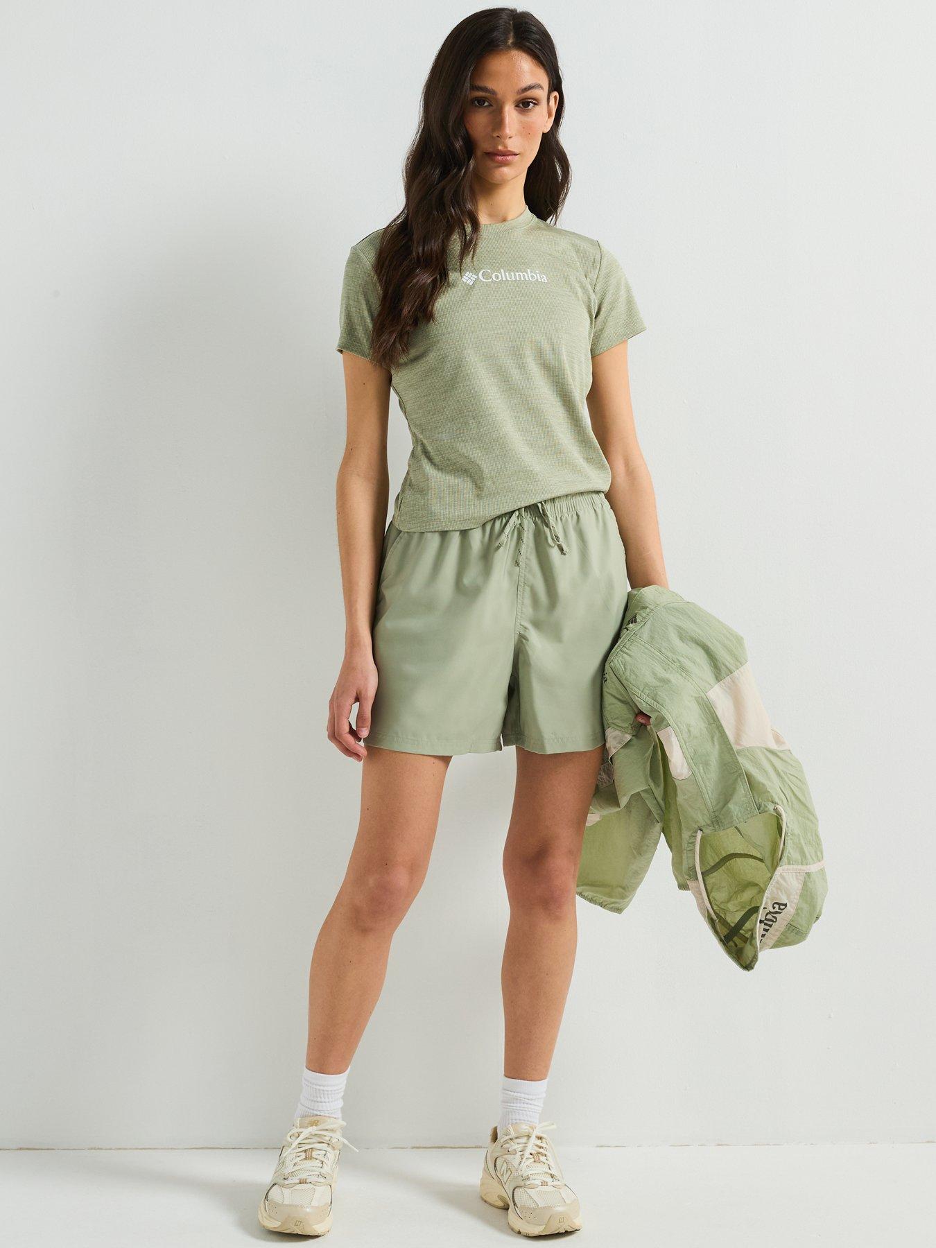 Image 6 of 6 of Columbia Women's Bluevista Hill Short - Green