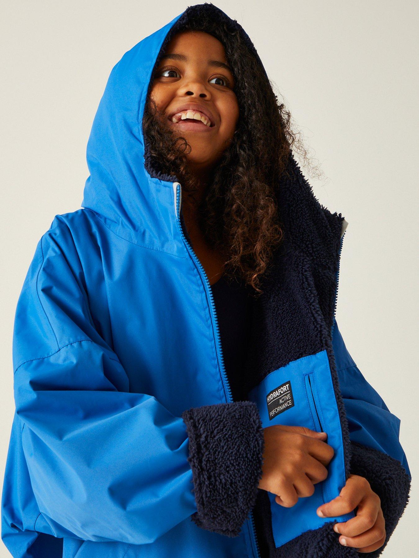 Image 5 of 7 of Regatta Junior Kids Waterproof Changing Robe - Blue
