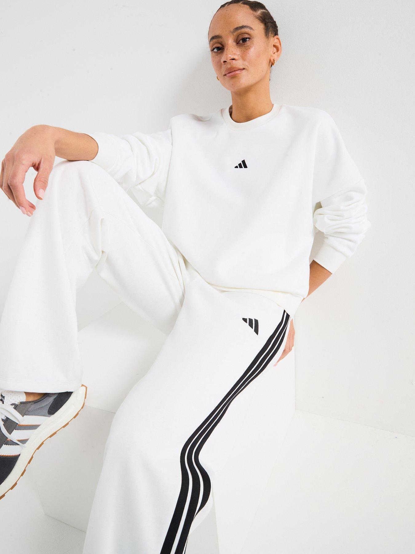 undefined Women's Essentials Feel Cozy Sweatshirt - White