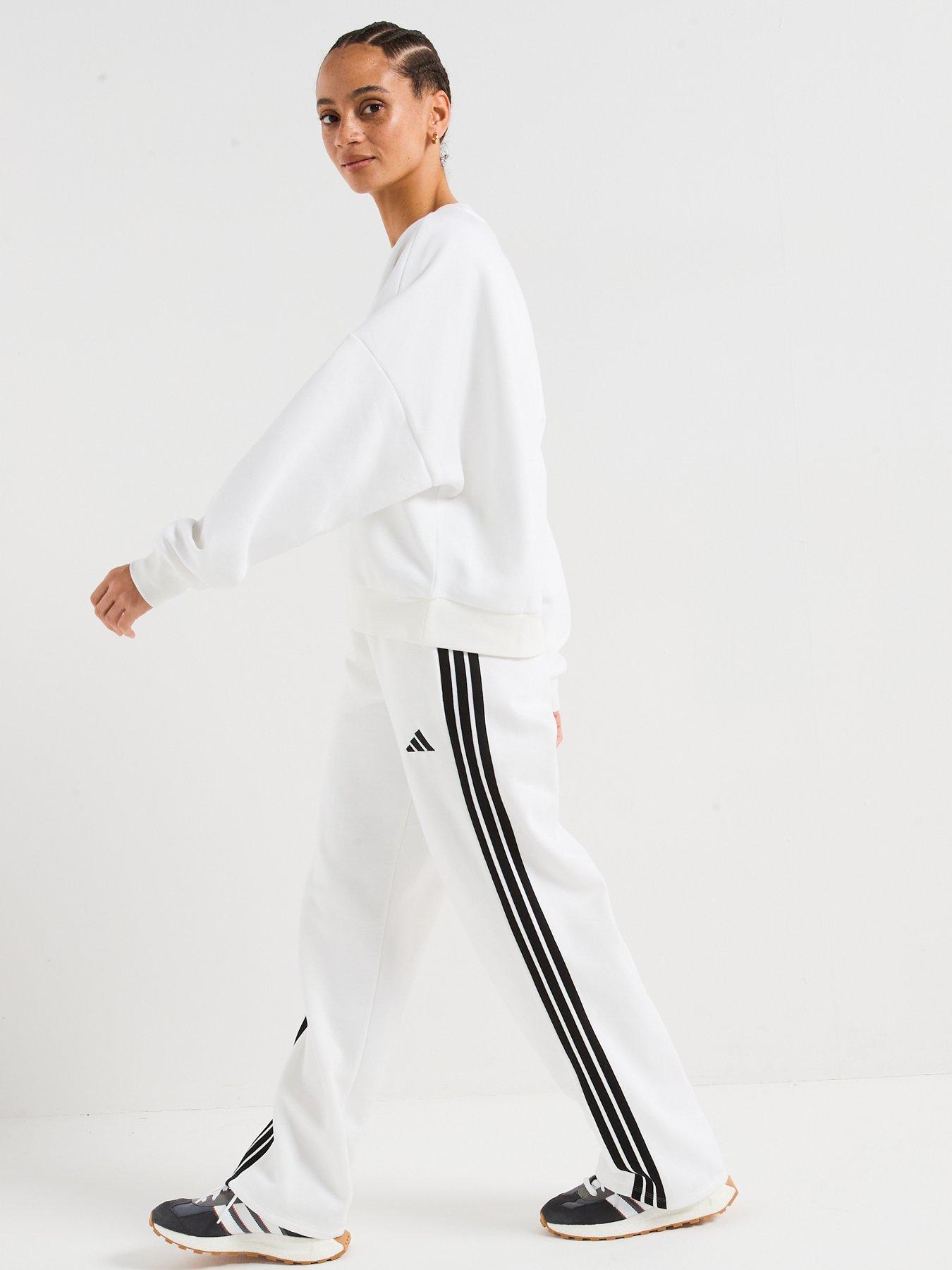 Image 5 of 6 of adidas Sportswear Women's Essentials Feel Cozy Sweatshirt - White