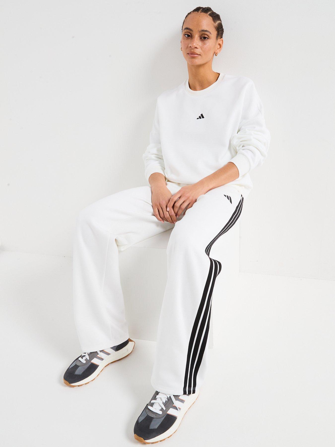 Image 6 of 6 of adidas Sportswear Women's Essentials Feel Cozy Sweatshirt - White
