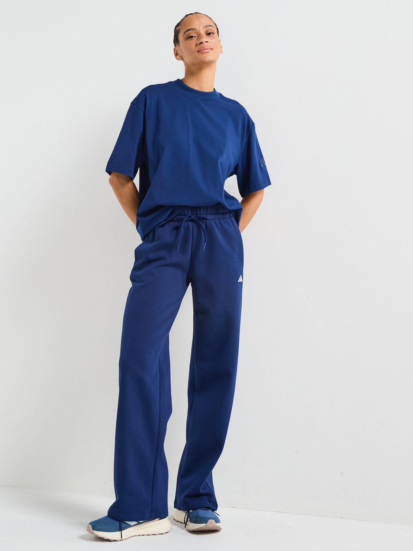 Image 3 of 6 of adidas Sportswear Women's Essentials Boyfriend T-Shirt - Blue