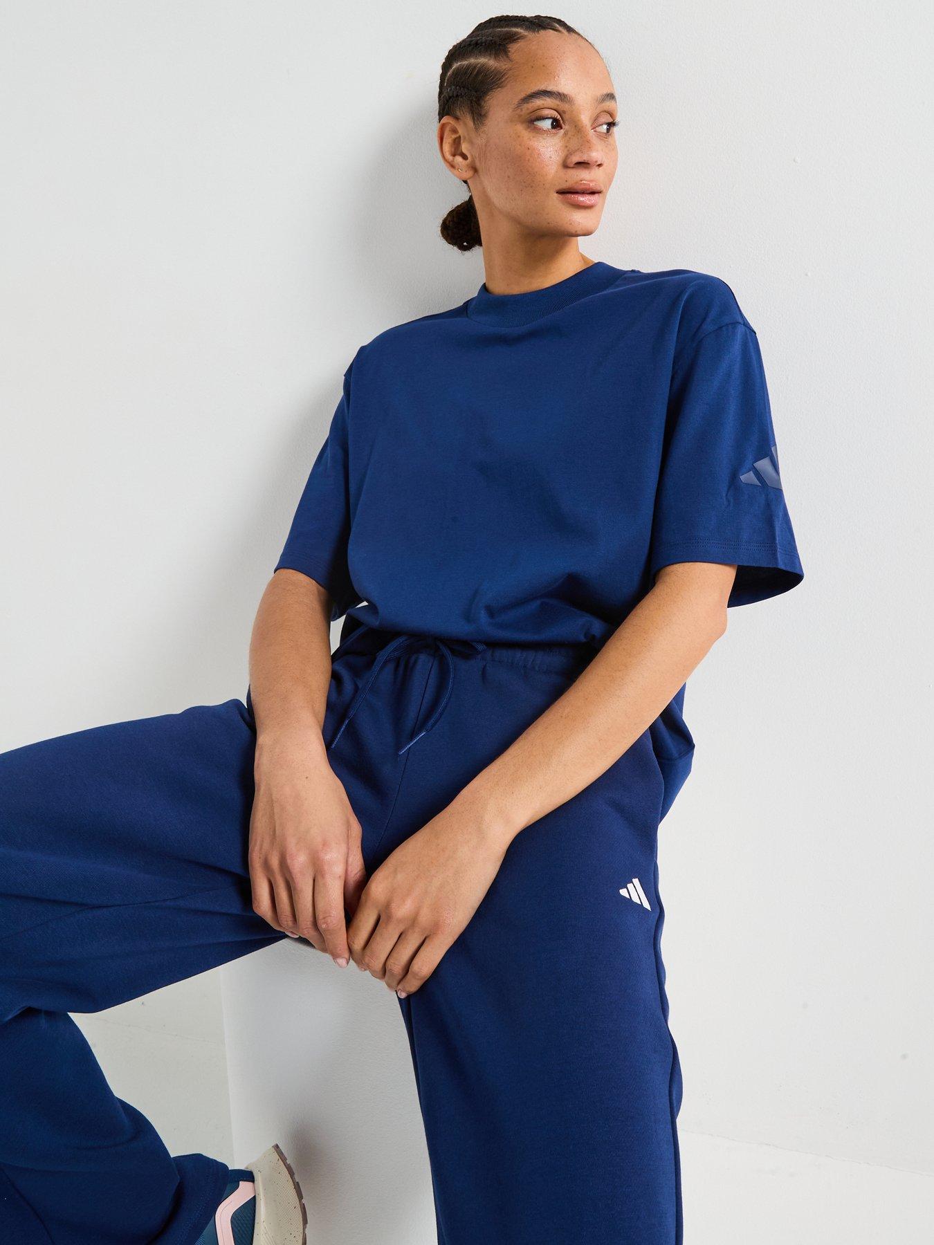 Image 4 of 6 of adidas Sportswear Women's Essentials Boyfriend T-Shirt - Blue