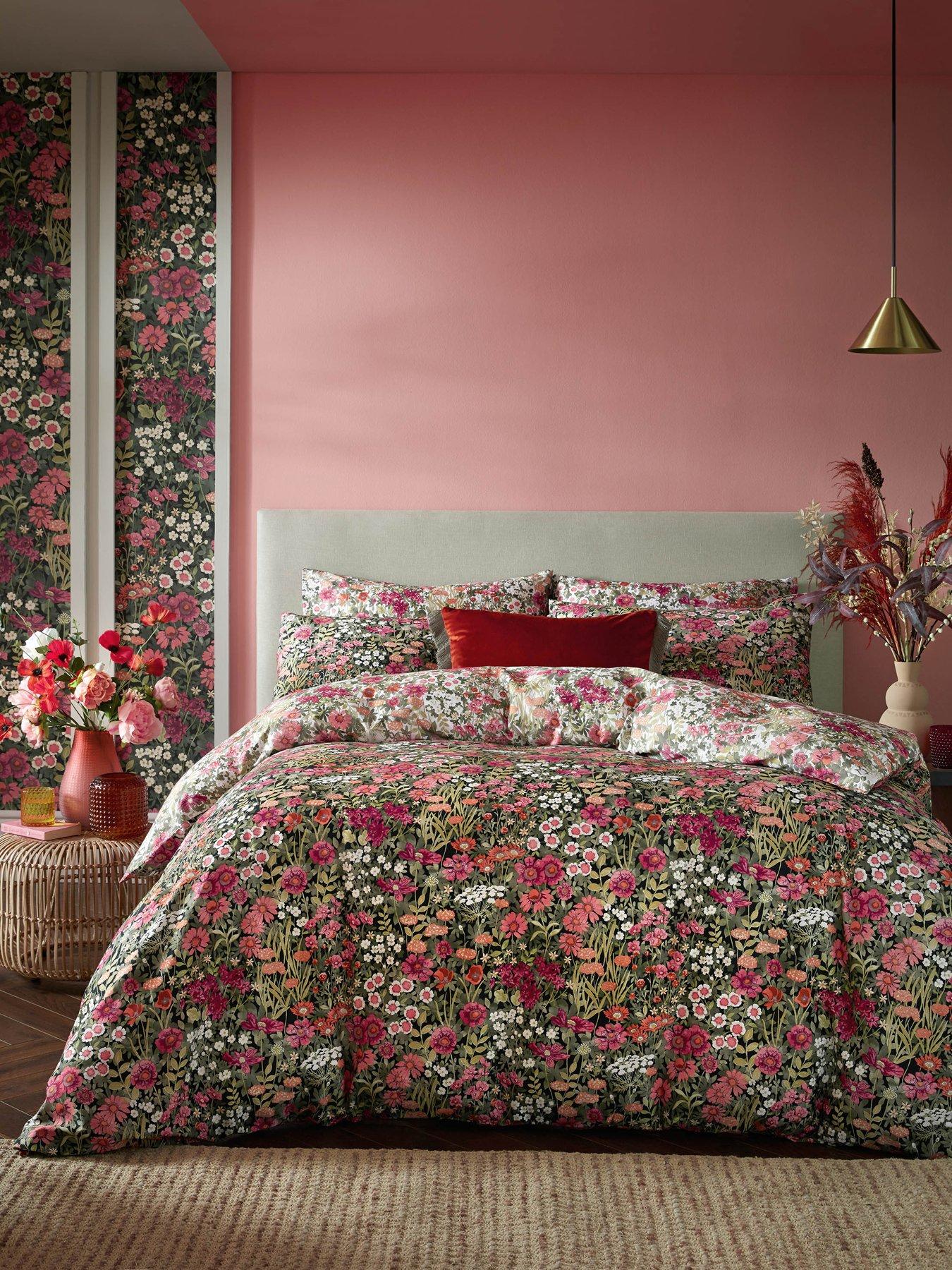 Product photograph of Graham Brown Wallflower Rust Black Duvet Set- King from very.co.uk