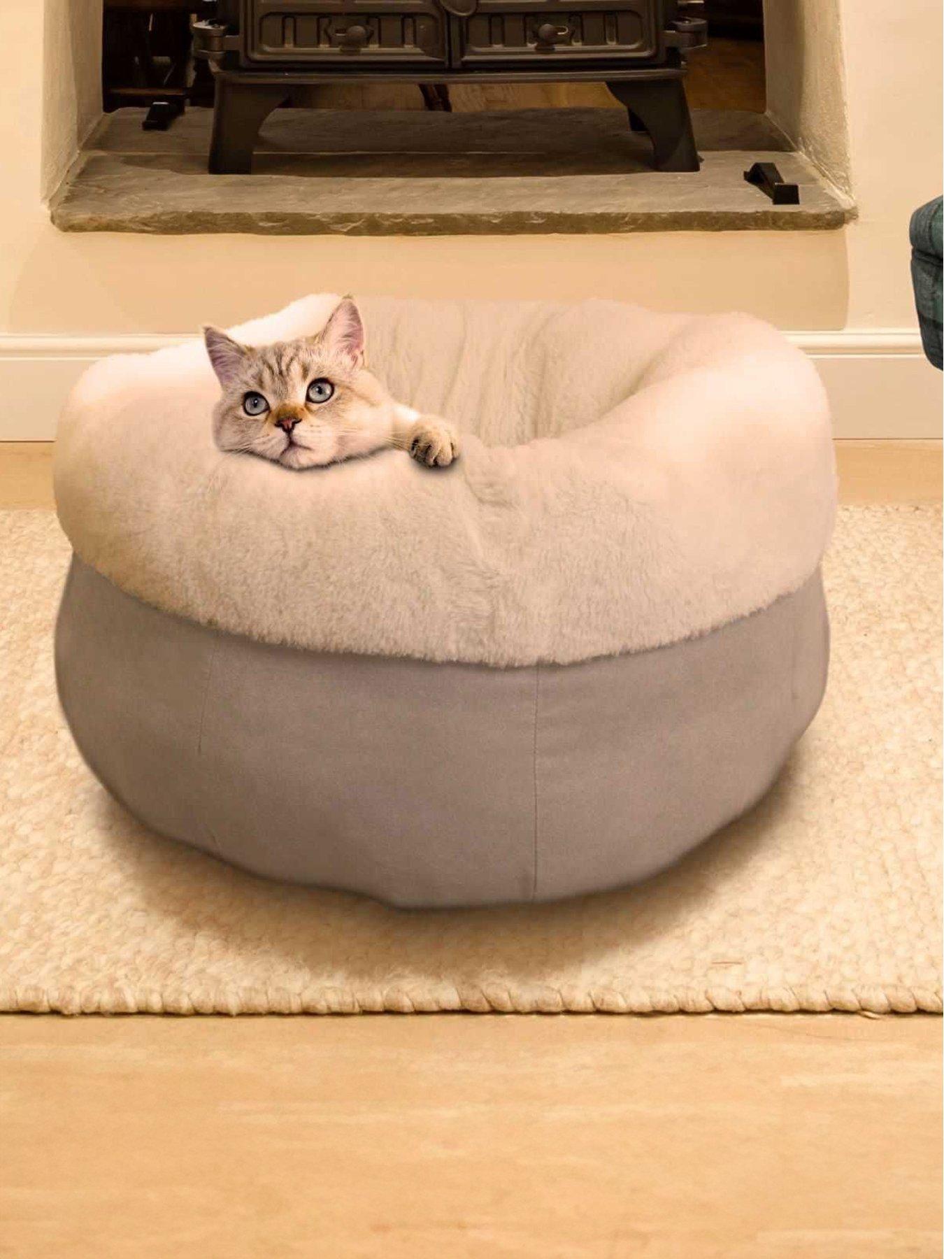 Product photograph of Banbury Co Banbury Luxury Pet Bed Grey from very.co.uk