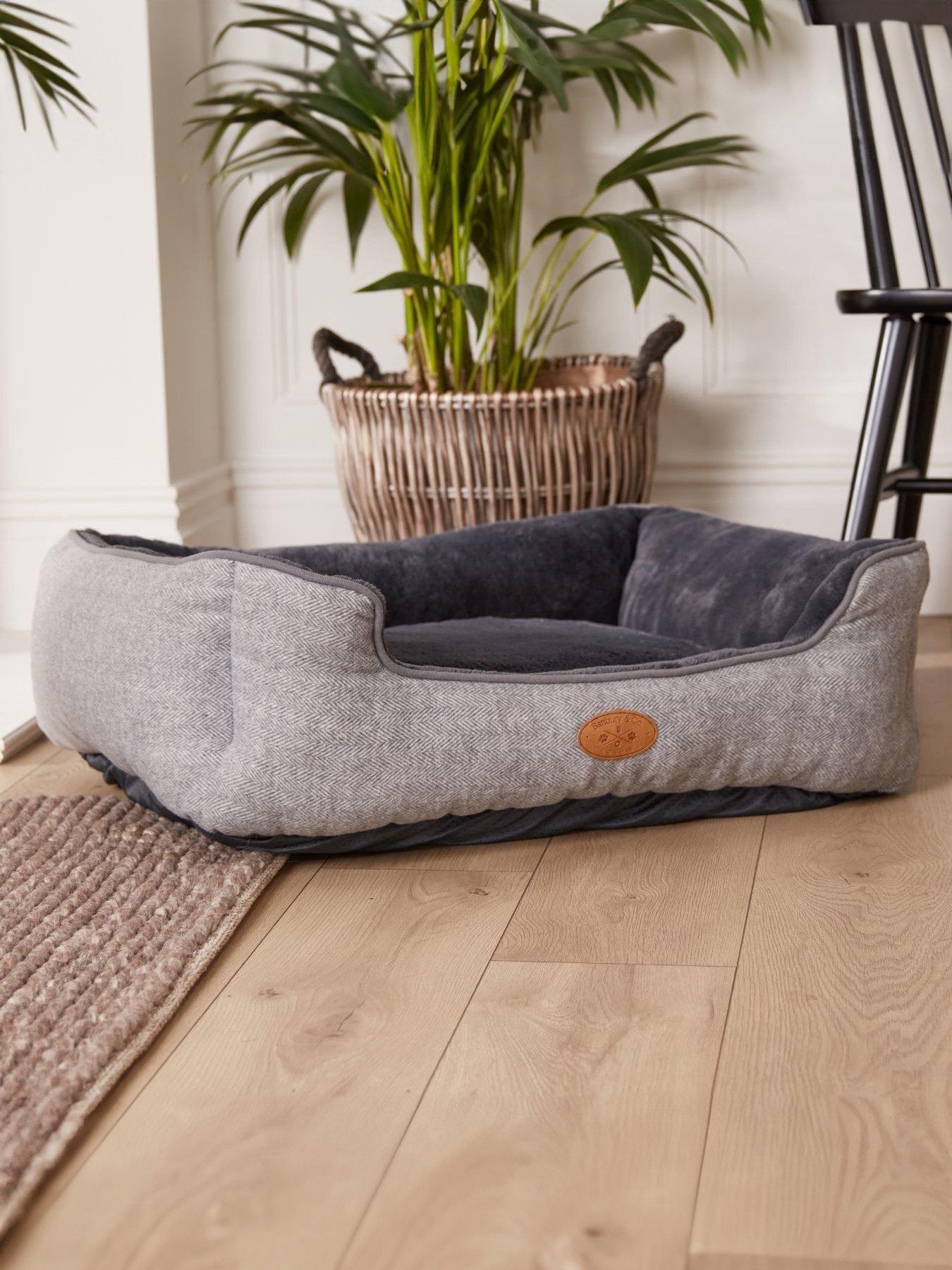 Image 5 of 7 of Banbury & Co Herringbone Luxury Pet Bed -&nbsp;Grey