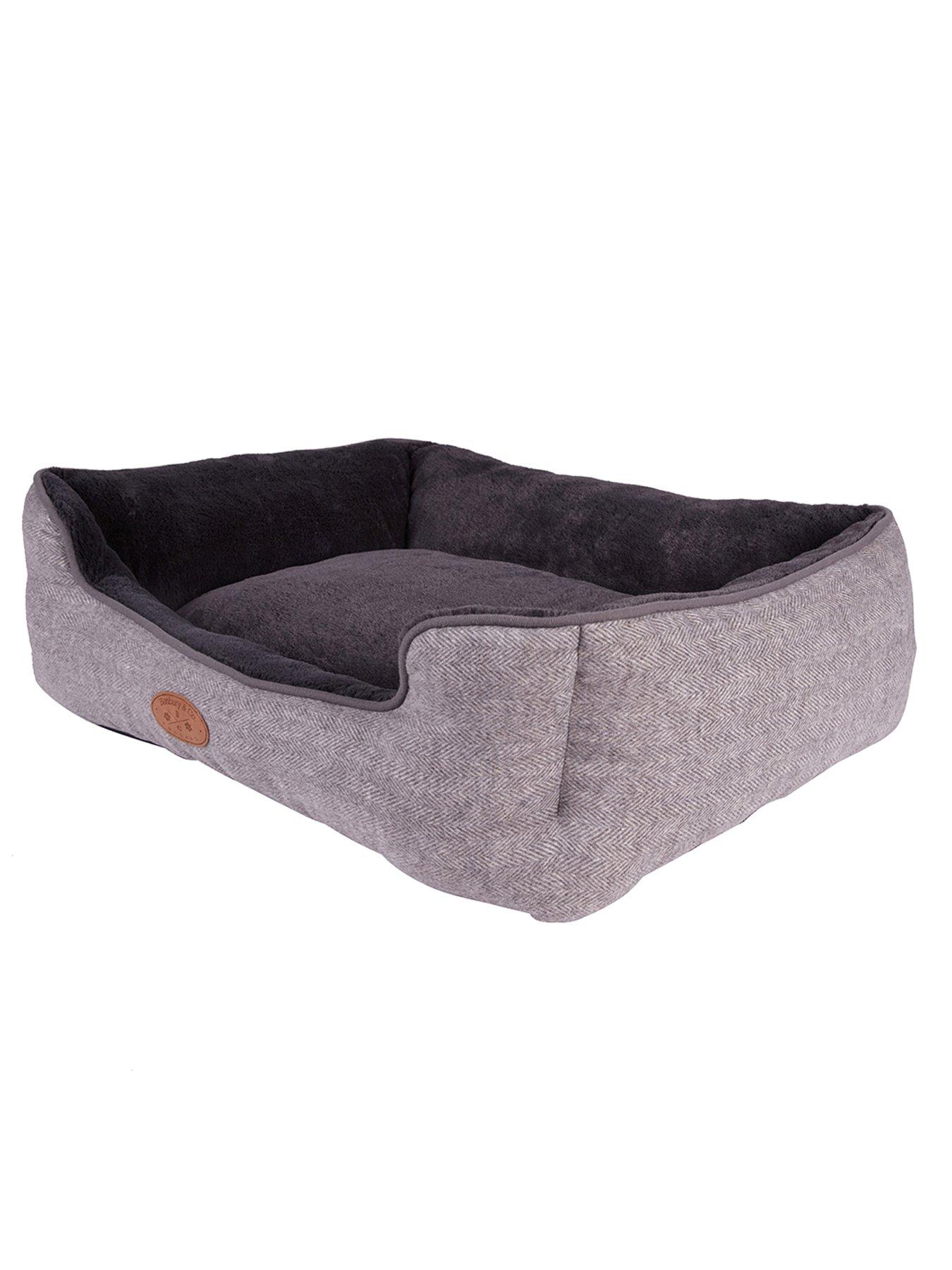 Image 6 of 7 of Banbury & Co Herringbone Luxury Pet Bed -&nbsp;Grey