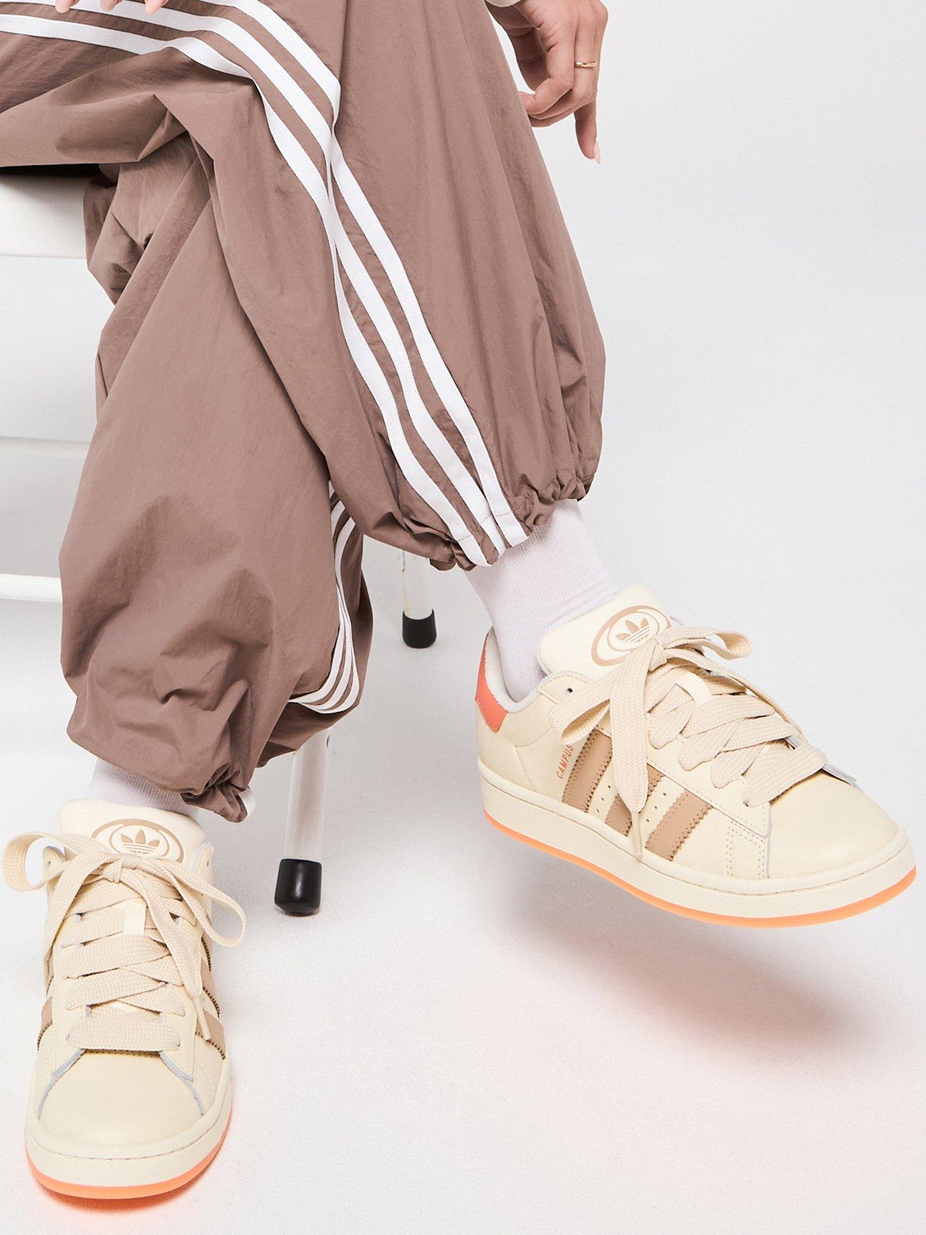 undefined Womens Campus 00S Trainers - Cream Core