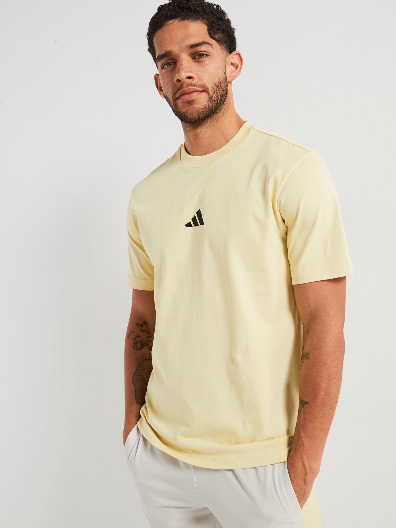 undefined Men's Essentials Small Logo Single Jersey T-Shirt - Yellow/Black