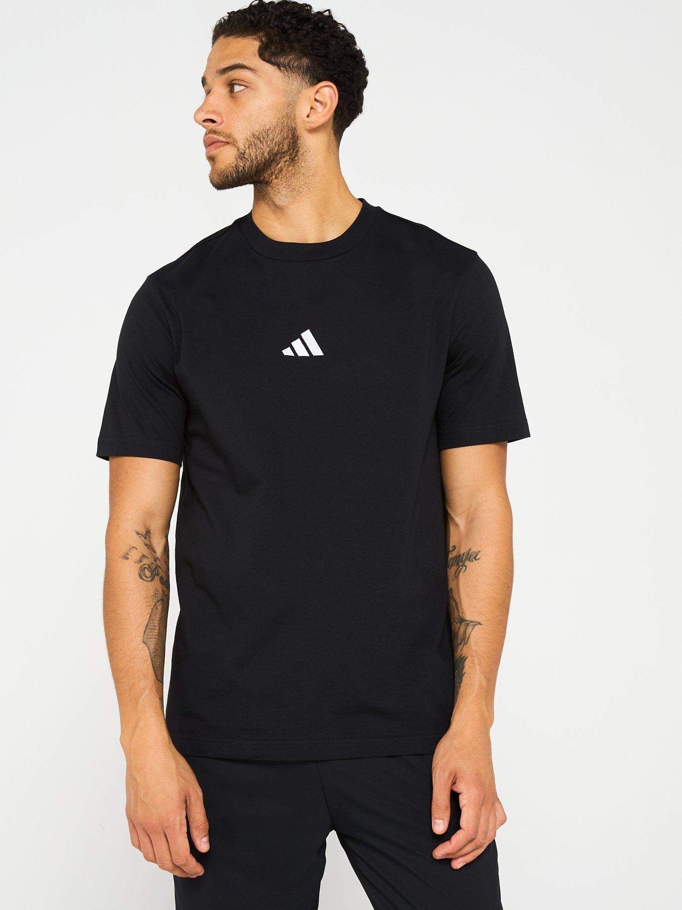 undefined Men's Essentials Small Logo Single Tee - Black