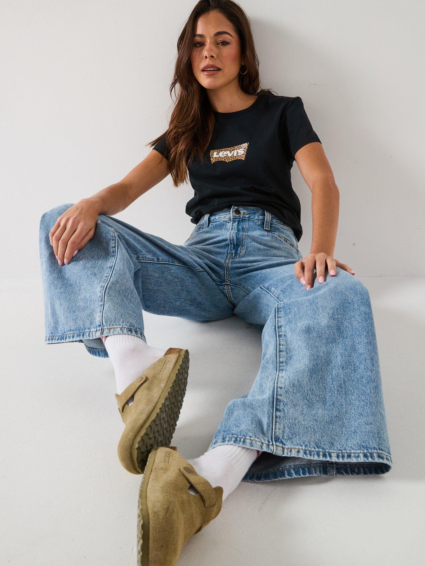 Image 4 of 6 of Levi's 94 Baggy Wide Leg Jeans - Light Touch&nbsp;- Blue