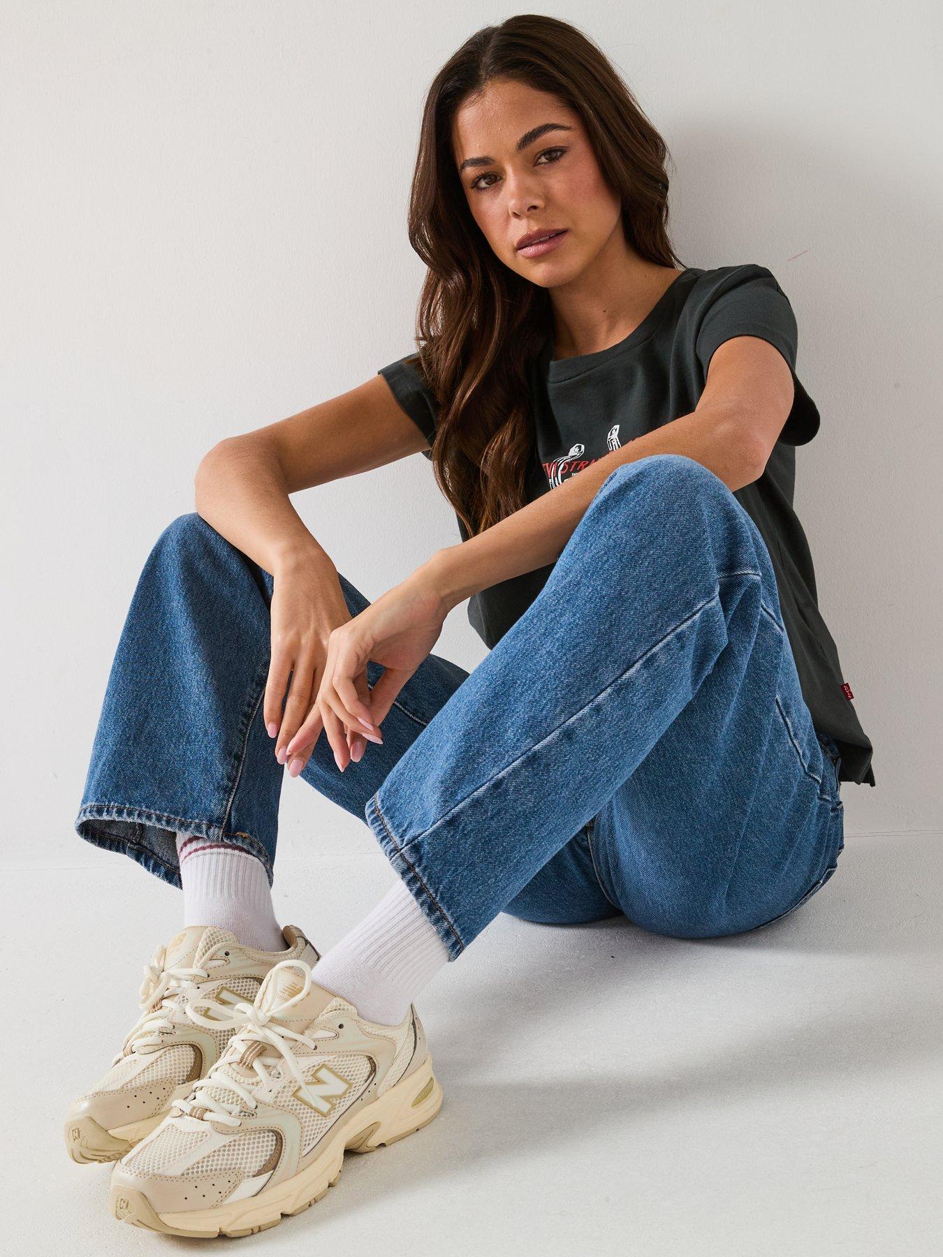 Image 4 of 5 of Levi's 94 Baggy Jeans - Worn Memory