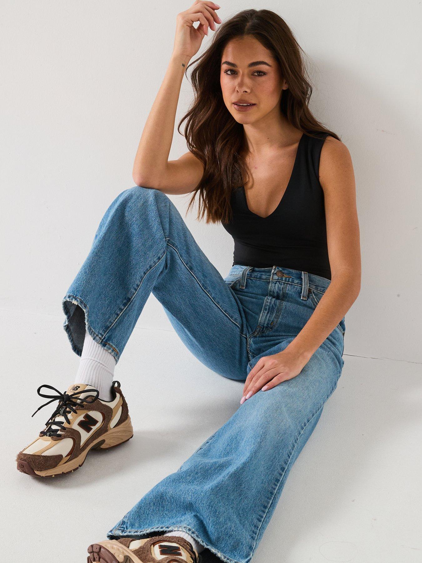 Image 4 of 6 of Levi's 94 Baggy Wide Leg Jeans - Smile For Real