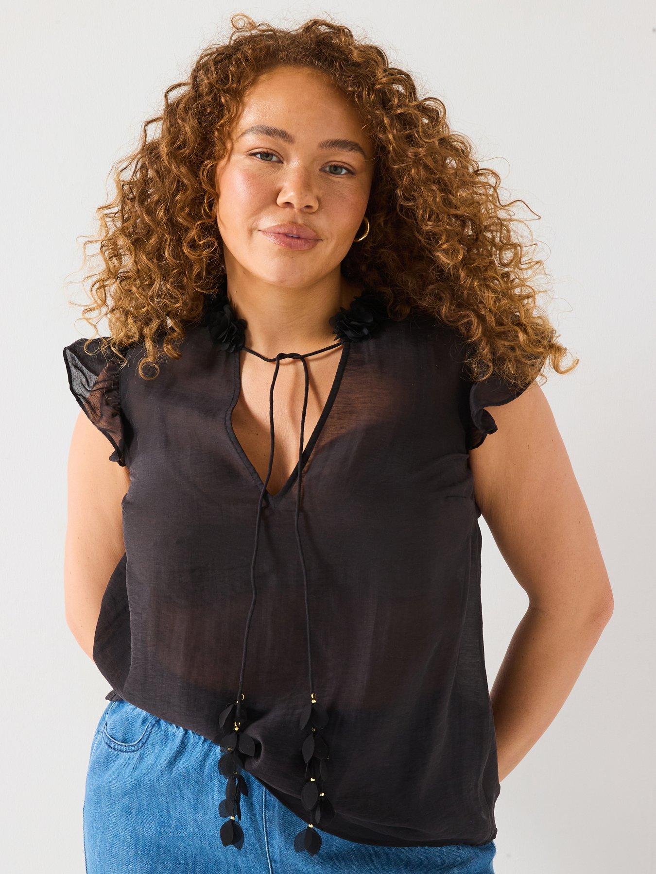 undefined Sleeveless Floral Neck Trim Blouse - Black