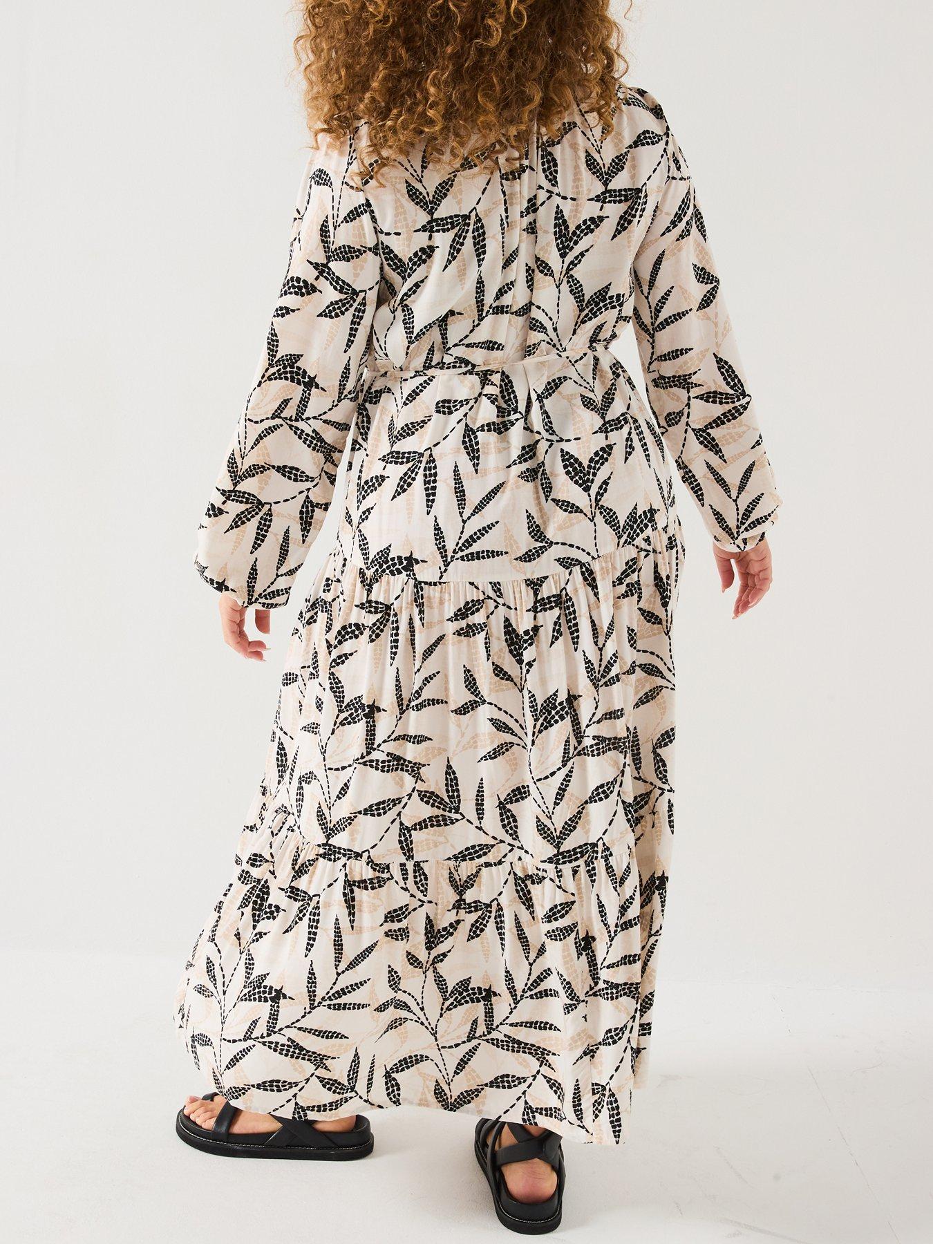 Image 6 of 6 of V by Very Curve Viscose Long Sleeve Tiered Midi Dress - Print