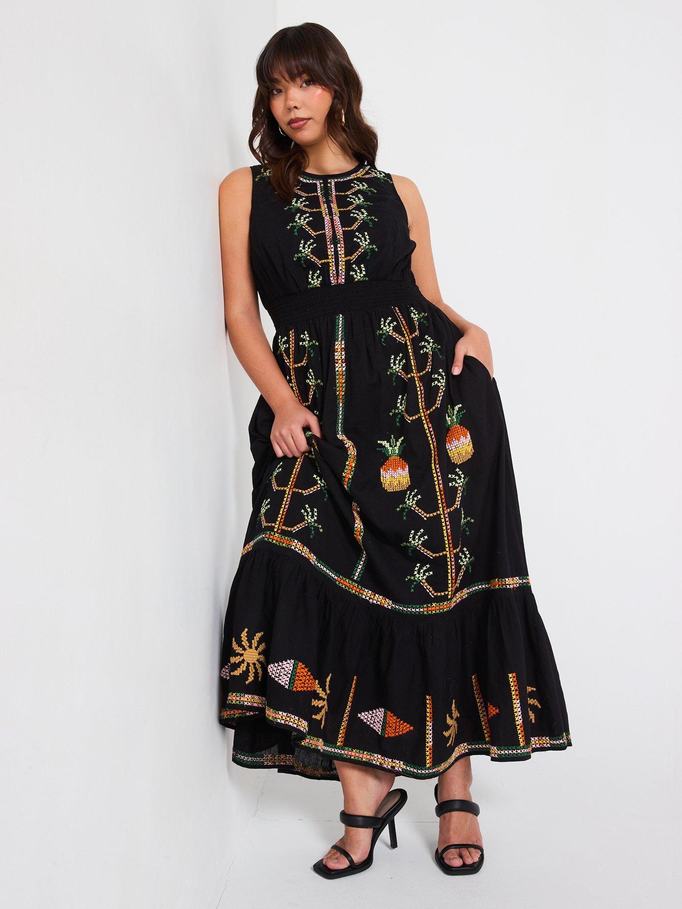 undefined Embroidered Shirred Wiast Sleevless Midaxi Dress - Black