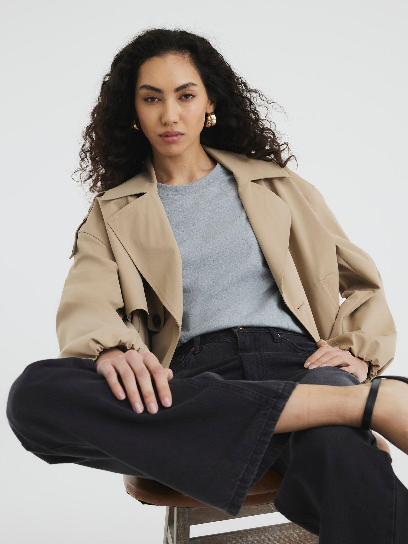 Image 4 of 6 of River Island Relaxed Straight Leg Jeans - Black