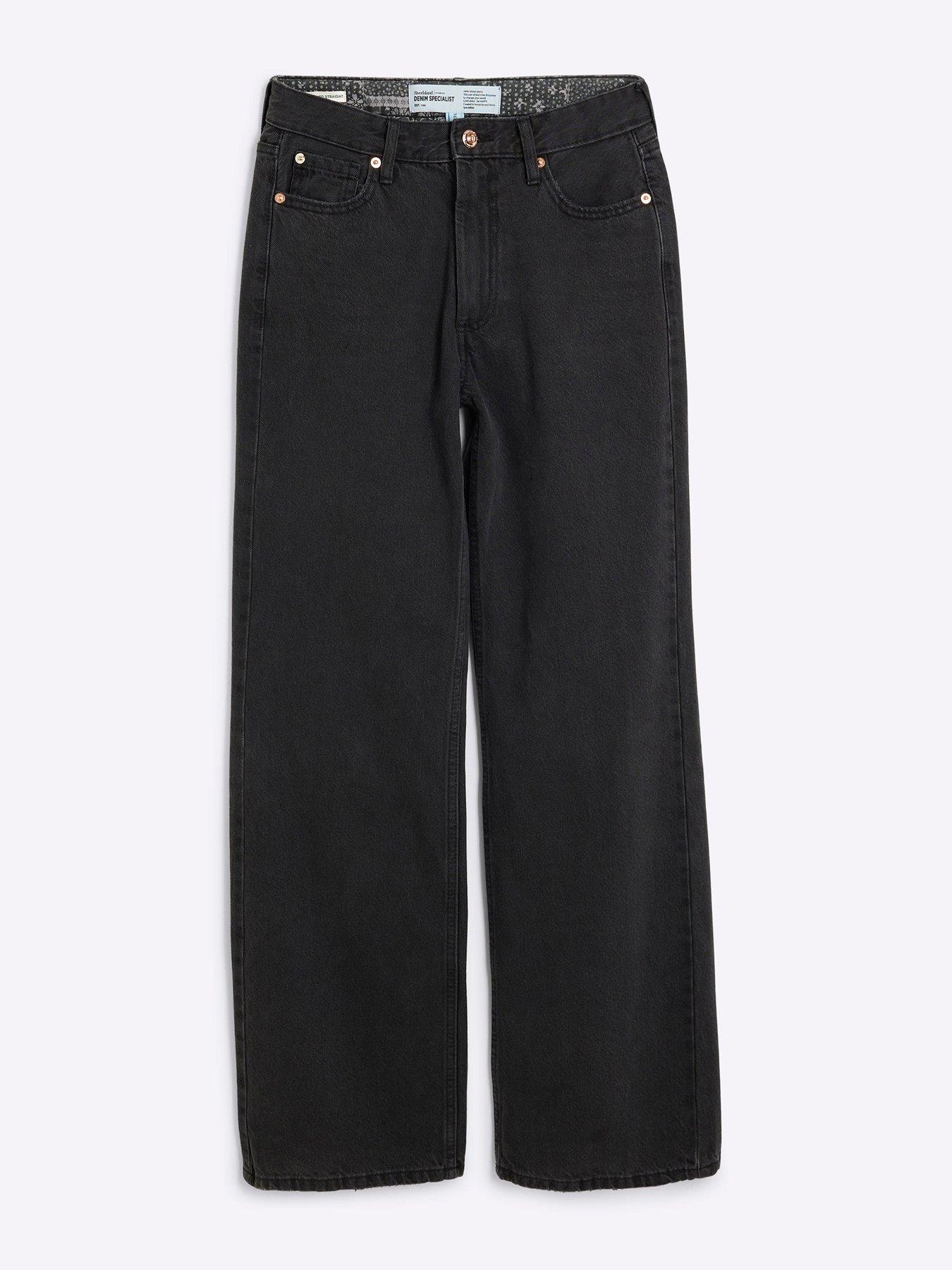 Image 5 of 6 of River Island Relaxed Straight Leg Jeans - Black