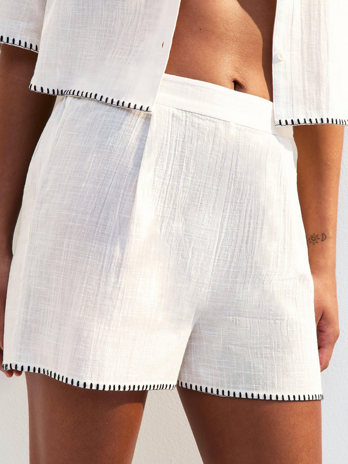 Image 5 of 6 of New Look Cream Textured Blanket Stitch Beach Shorts