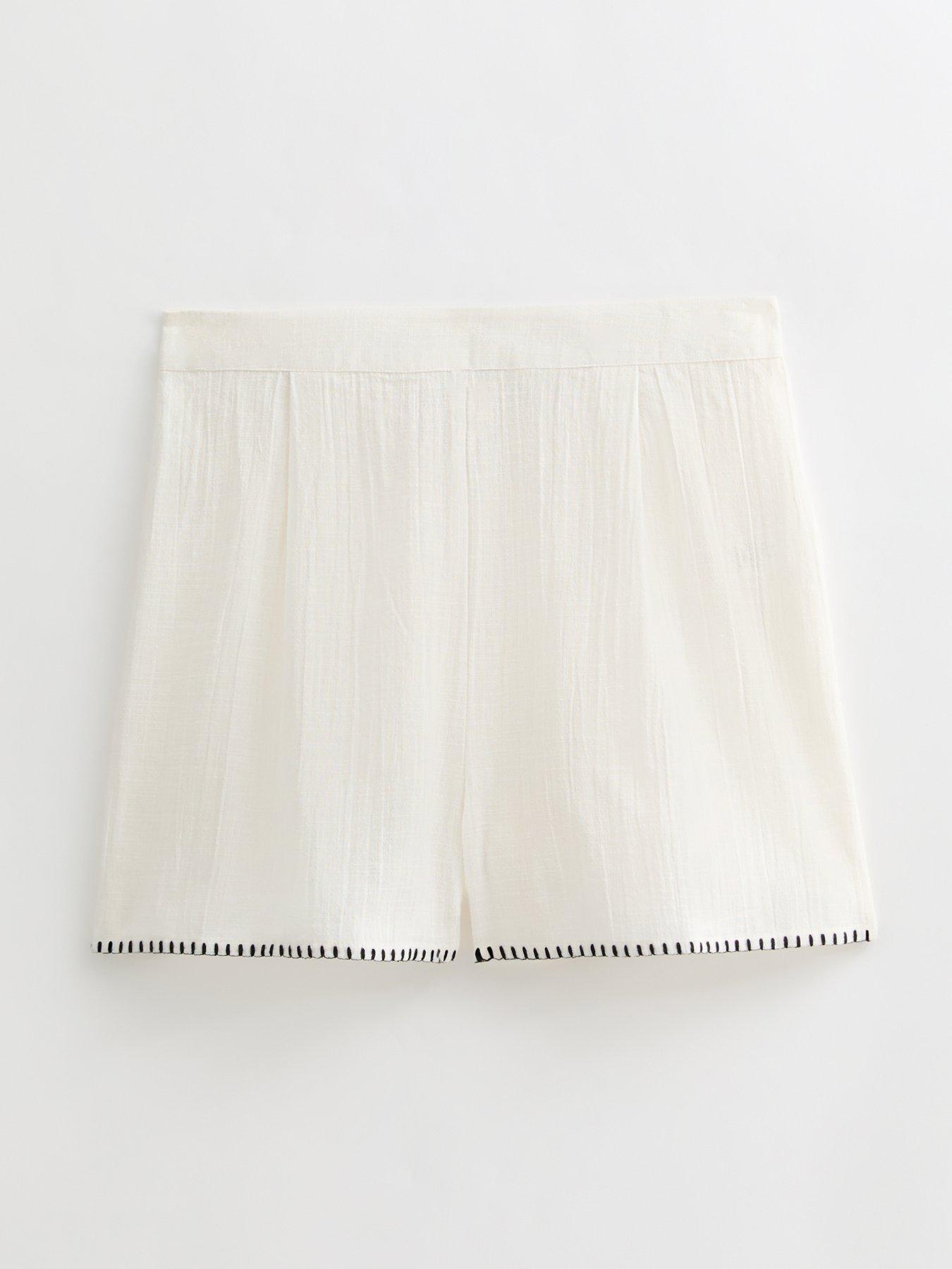Image 6 of 6 of New Look Cream Textured Blanket Stitch Beach Shorts
