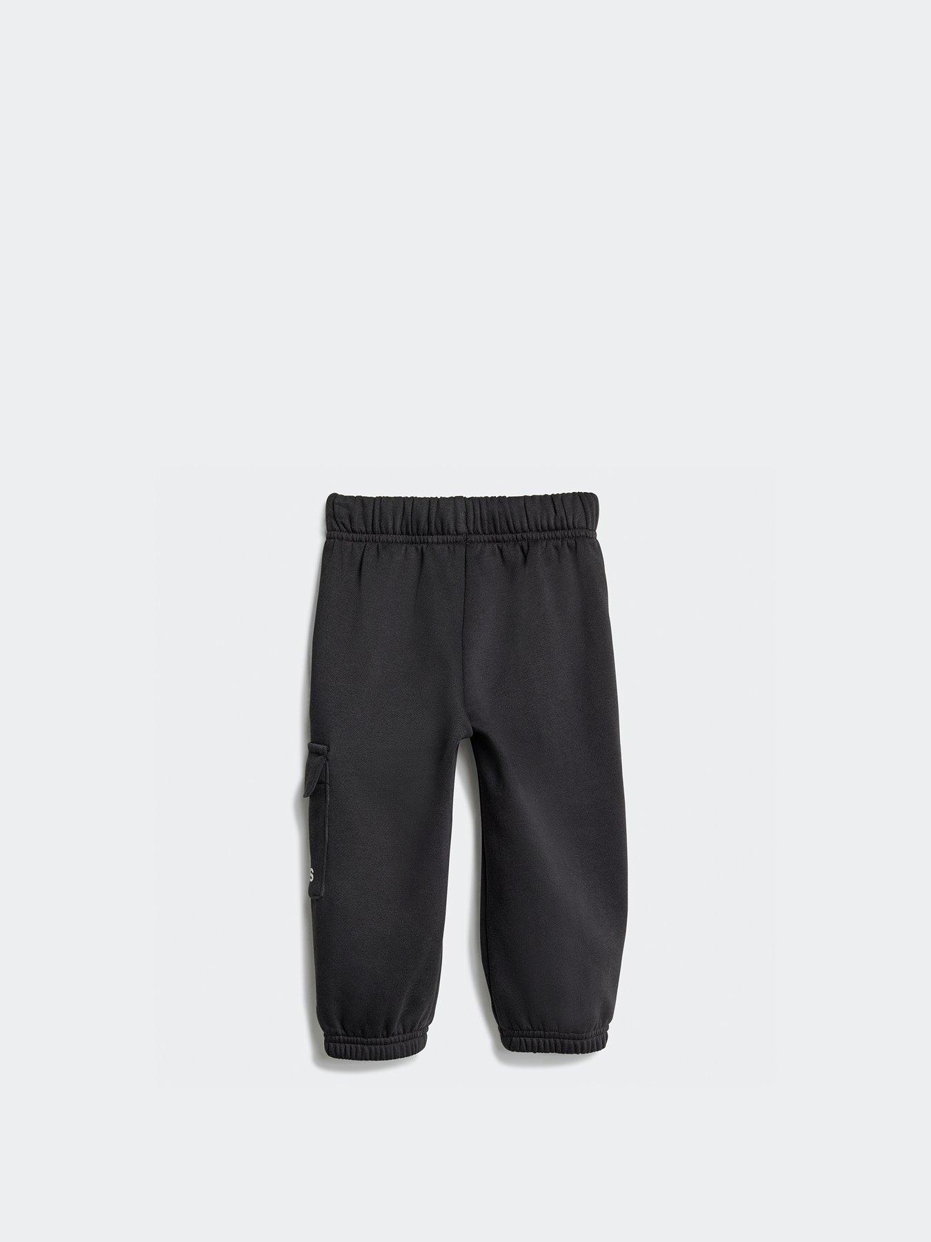 adidas Sportswear Infant Unisex Essentials Crew And Joggers Set Kids ...
