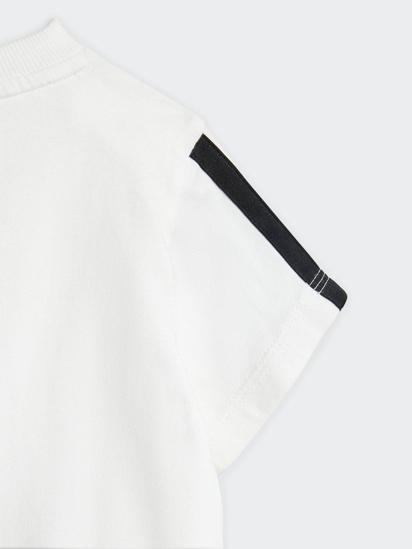 Image 4 of 5 of adidas Sportswear Infant Unisex Essentials T-Shirt &amp; Short Set&nbsp;- White