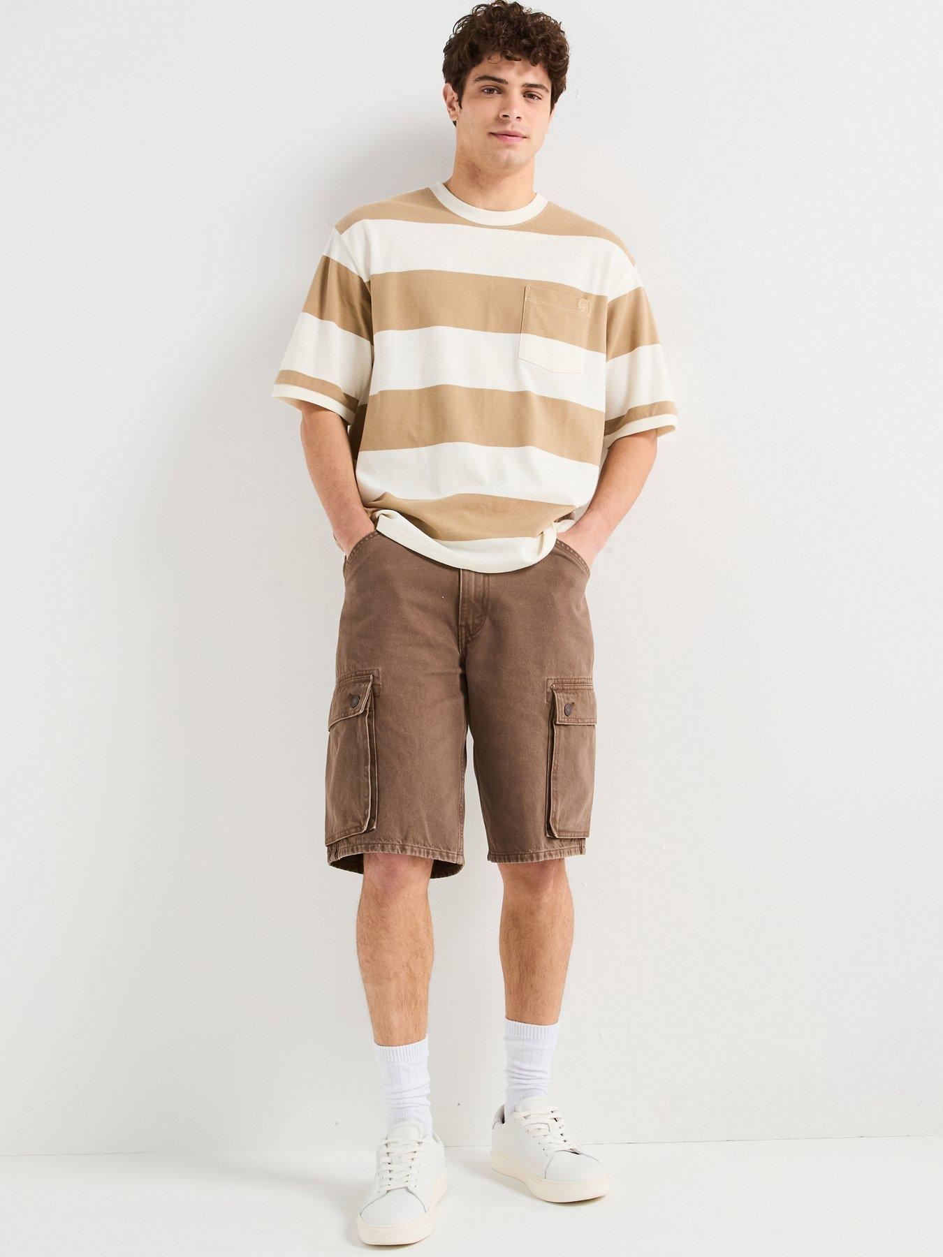Image 6 of 6 of Levi's Pique Short Sleeve T-shirt- White