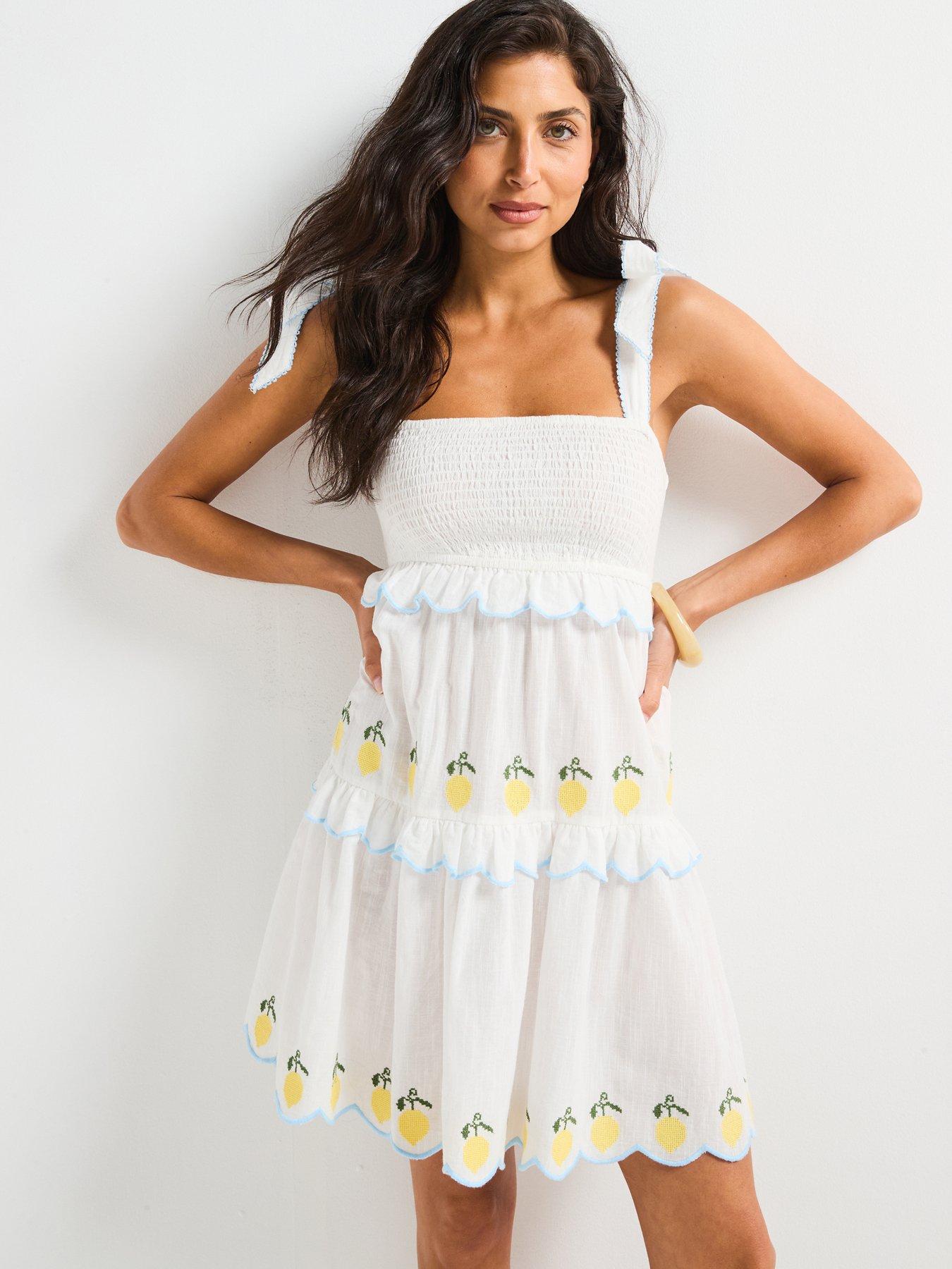 undefined Pineapple Embroidered Tiered Midi Dress - White