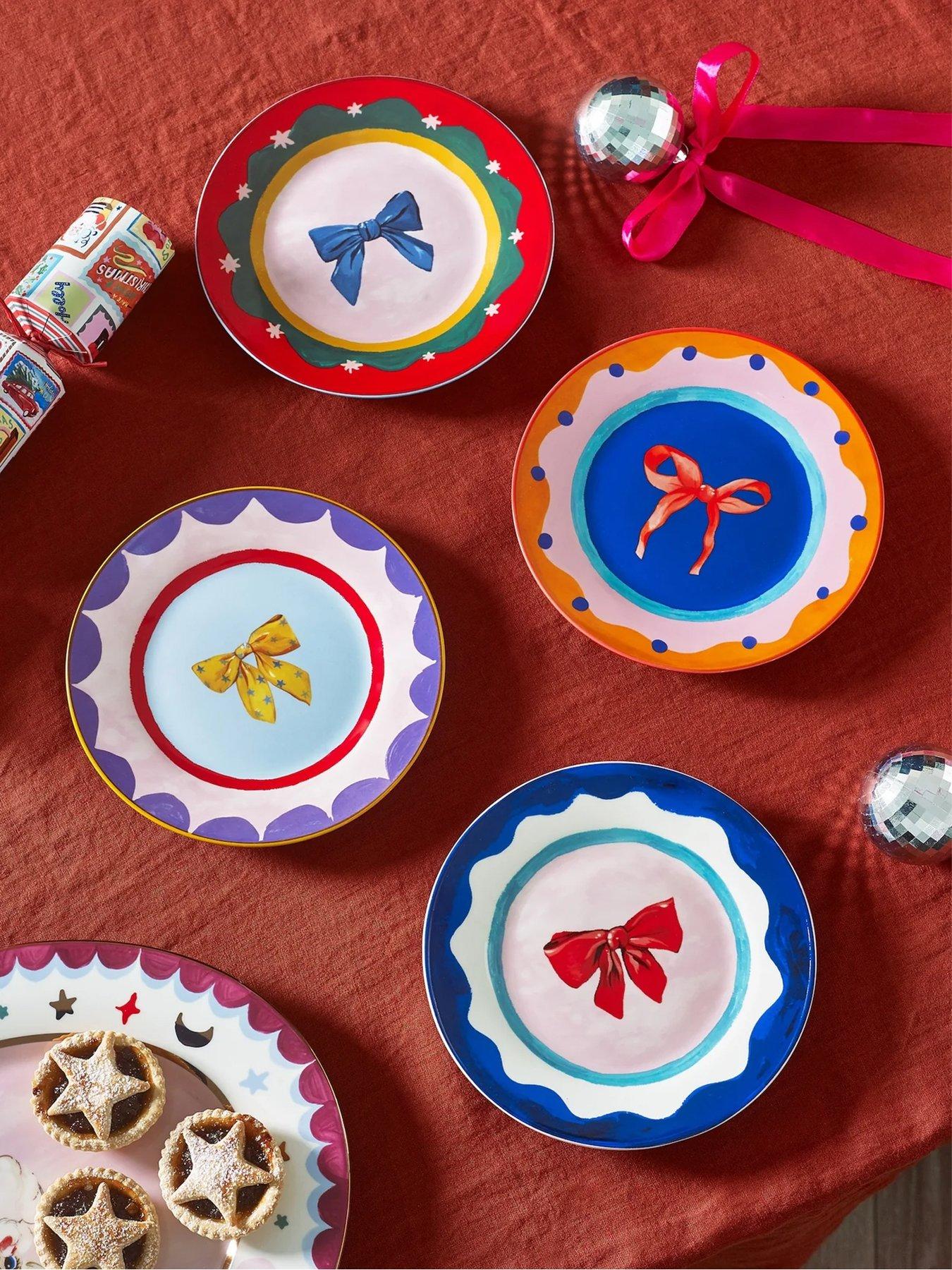 Product photograph of Eleanor Bowmer Set Of 4 Bow Cake Plates from very.co.uk