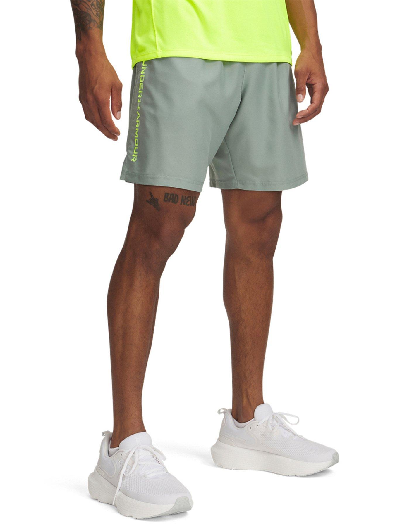 Men UNDER ARMOUR Knee Length Shorts Very