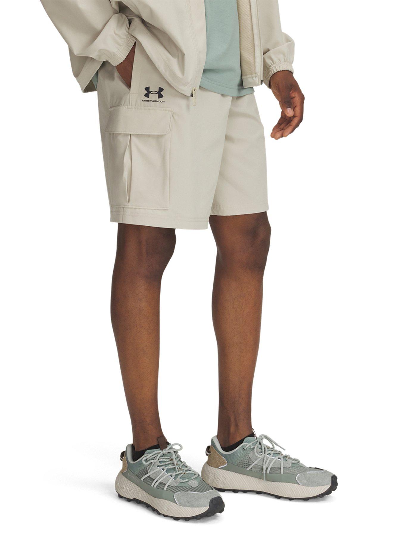undefined Men's Training Vibe Woven Cargo Shorts - Green
