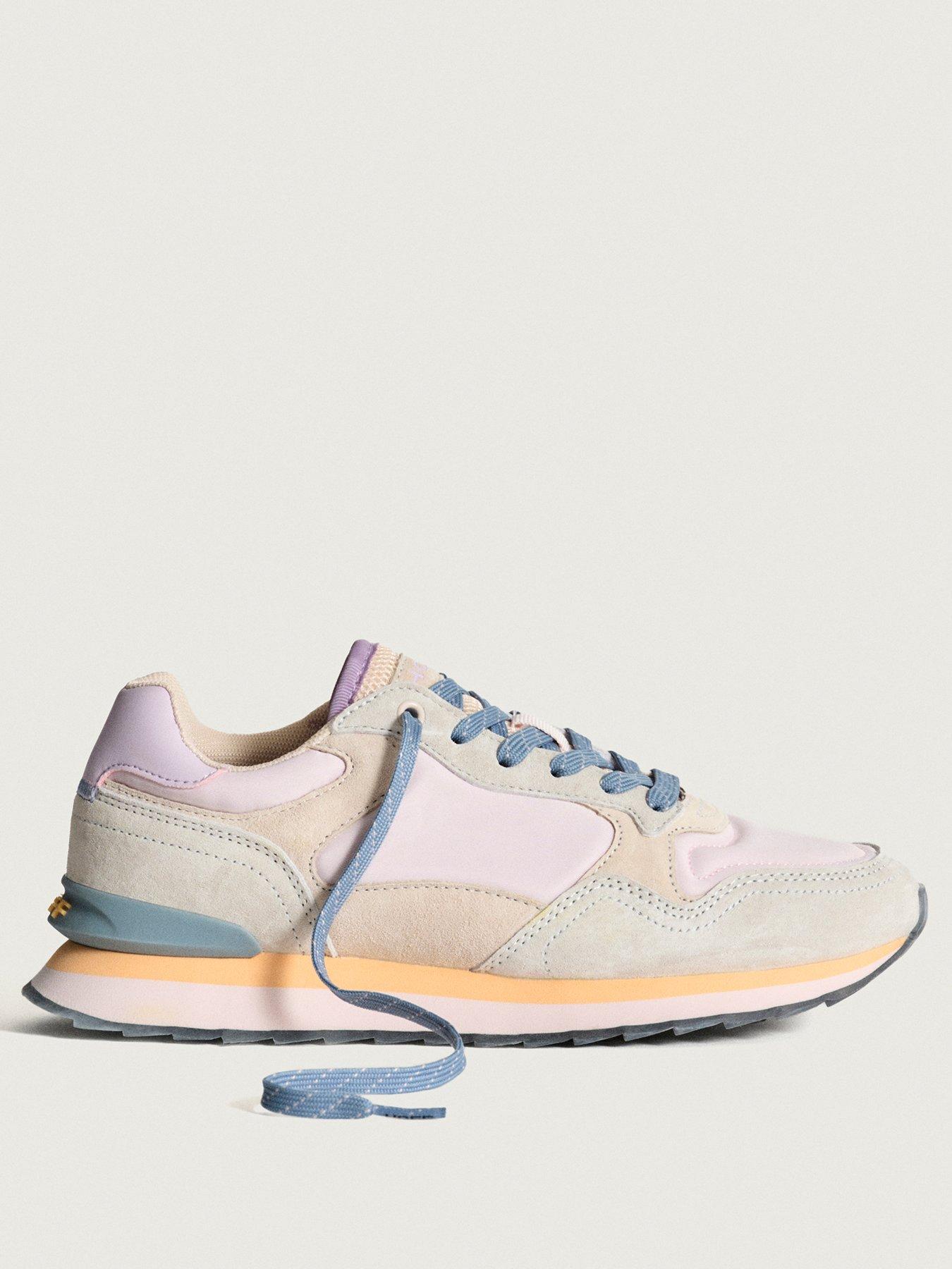 undefined Women's Santander Trainers - Light Pink