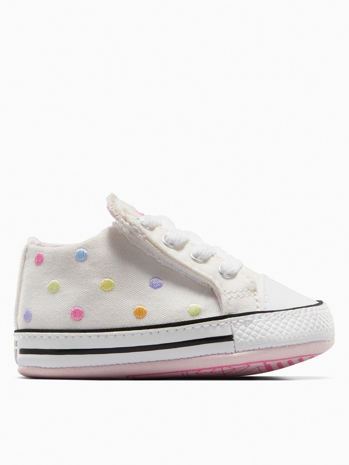 undefined Kids Chuck Taylor All Star Cribster Canvas Ox Trainers - White